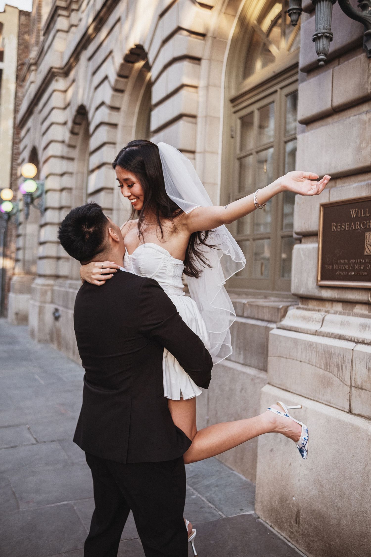 Creative, modern, and romantic New Orleans wedding couple portraits with candid, timeless photography capturing love and real moments.