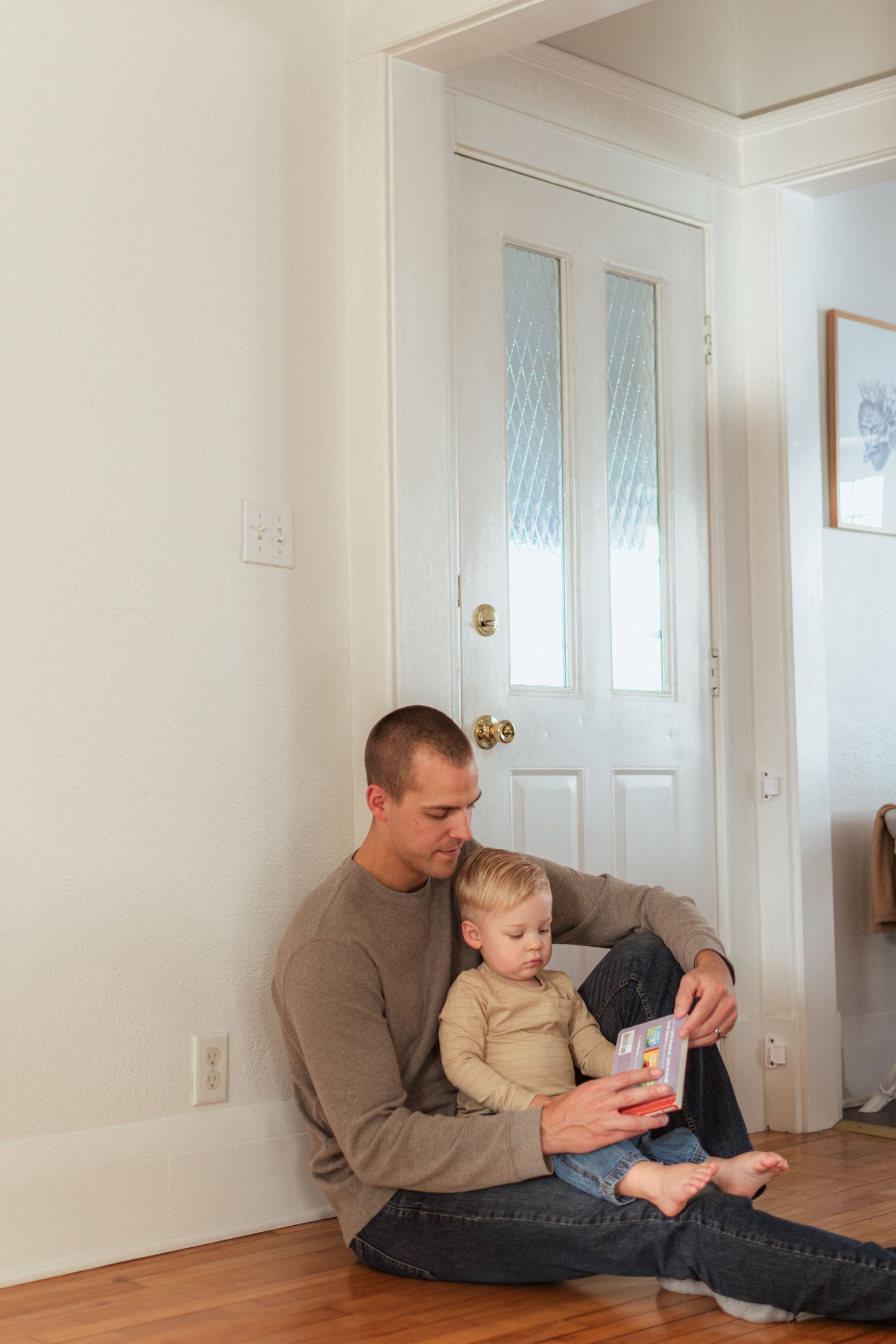 Wausau, Eau Claire, Green Bay, Wisconsin Wedding | Family | Newborn Photography. Photographer. Catholic. Family Portrait. Father and Child.