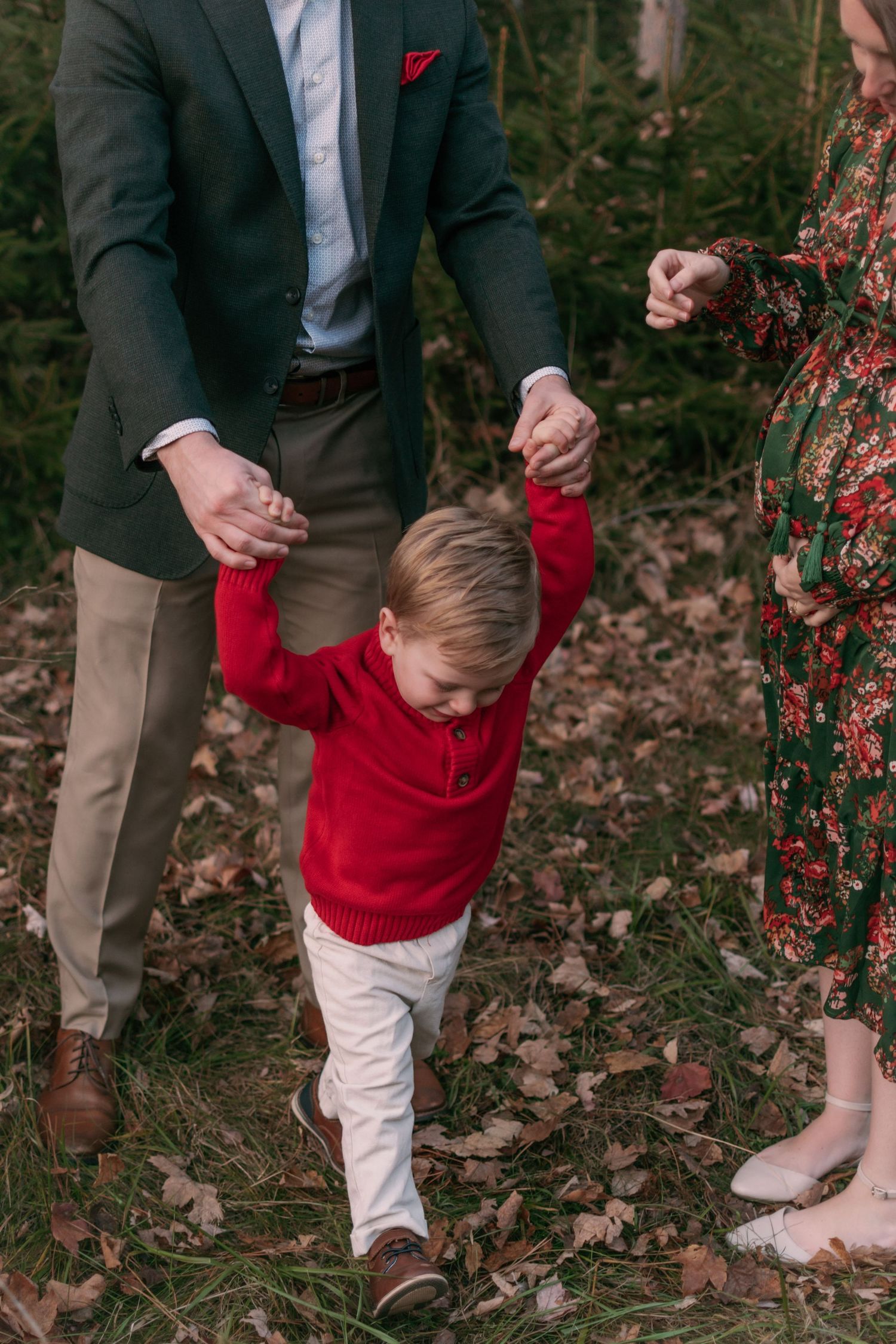 Wausau, Eau Claire, Green Bay, Wisconsin Wedding | Family | Newborn Photography. Photographer. Catholic. Family Portrait.