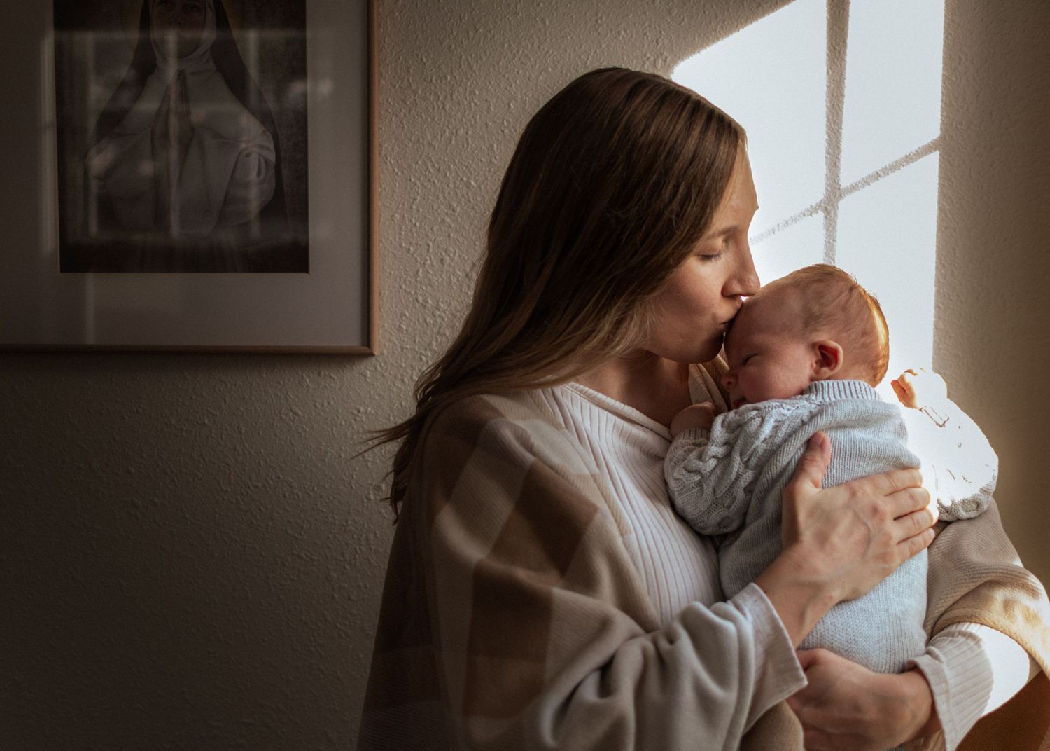 Wausau, Eau Claire, Green Bay, Wisconsin Wedding | Family | Newborn Photography. Photographer. Catholic. Family Portrait. Newborn