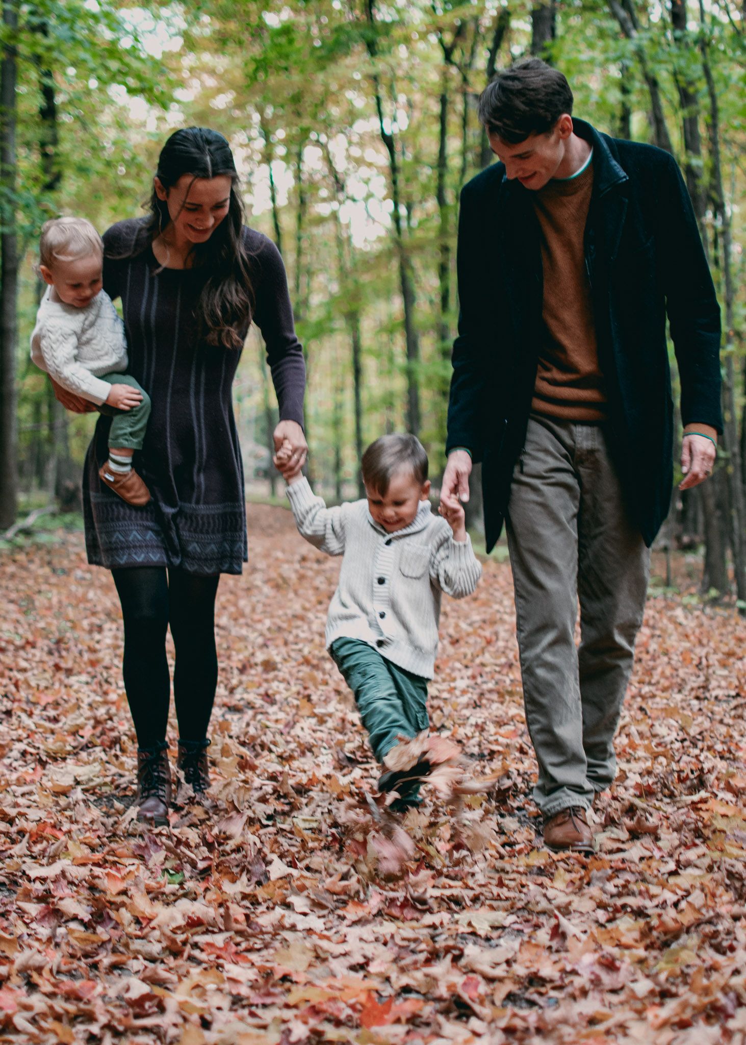 Wausau, Eau Claire, Green Bay, Wisconsin Wedding | Family | Newborn Photography. Photographer. Catholic. Family Portrait.