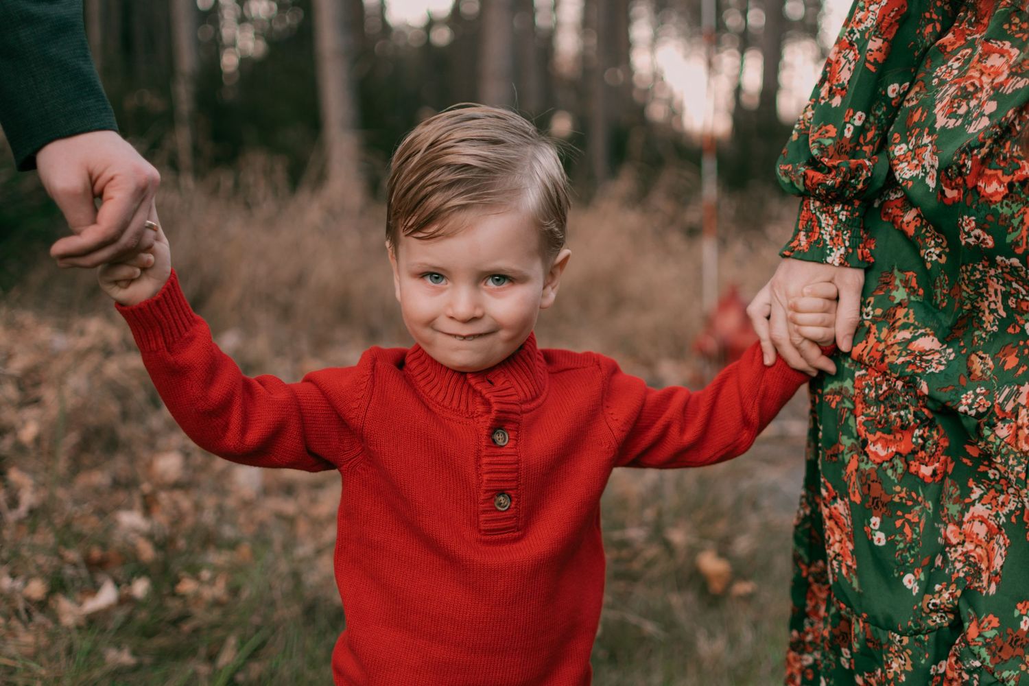 Wausau, Eau Claire, Green Bay, Wisconsin Wedding | Family | Newborn Photography. Photographer. Catholic. Family Portrait.