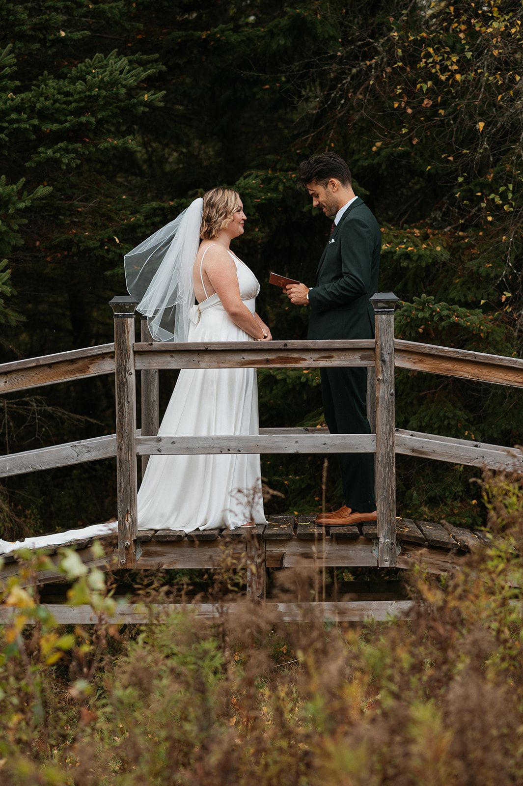 Bride&Groom Saint John Photographer SJ Wedding Photographer Hampton New Brunswick Photographer Southern NB Photographer Brabant Barn Wedding
