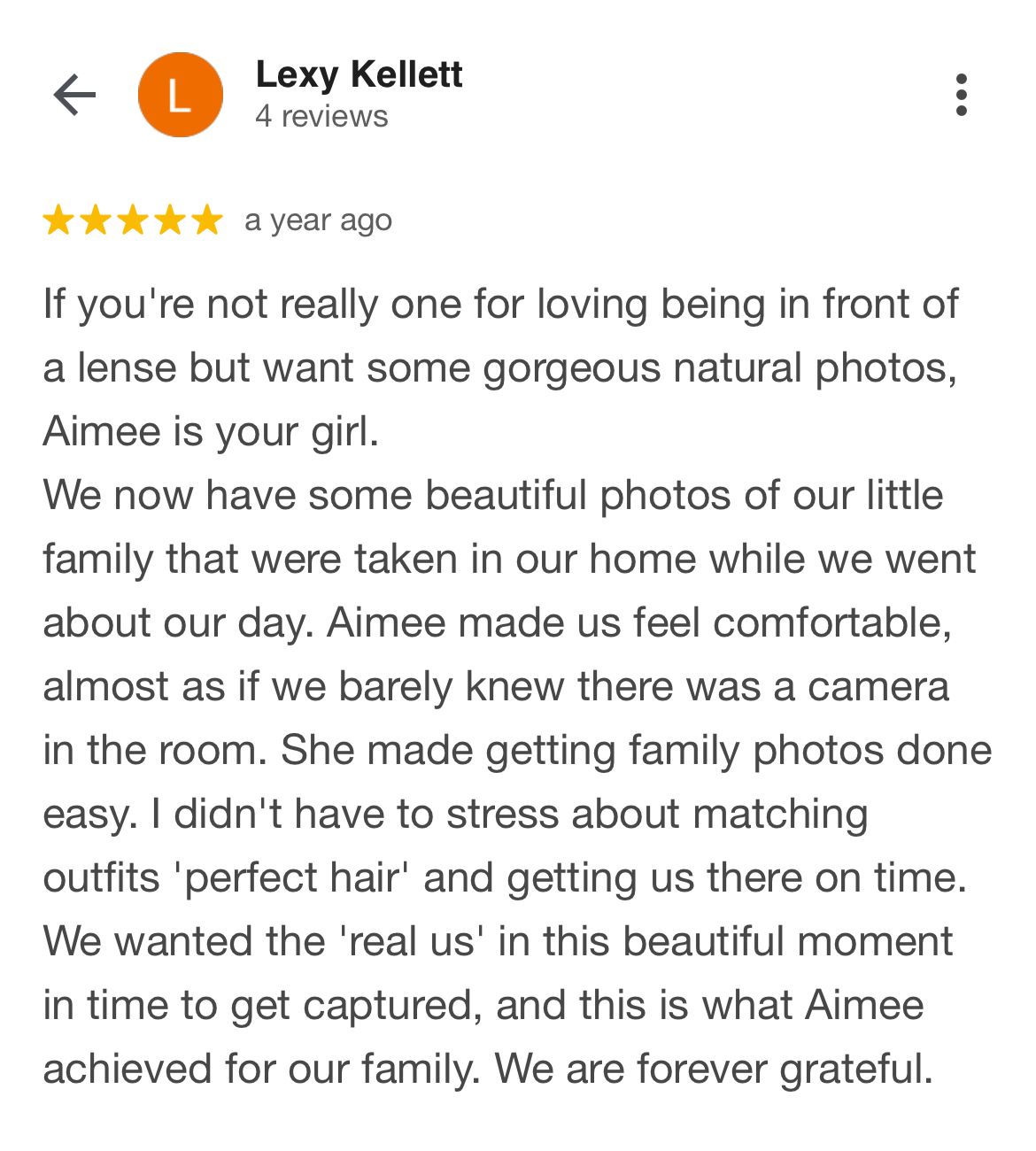 Five star review praising a photographer named Aimee for making a photo session comfortable and natural.