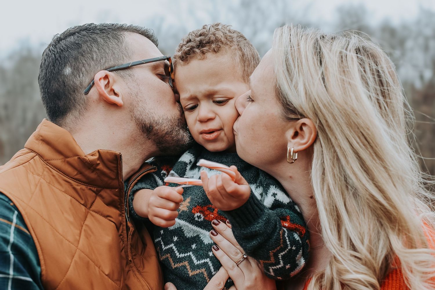 Four romantic autumn photos showing tender moments between couples wearing cozy sweaters and scarves outdoors.
