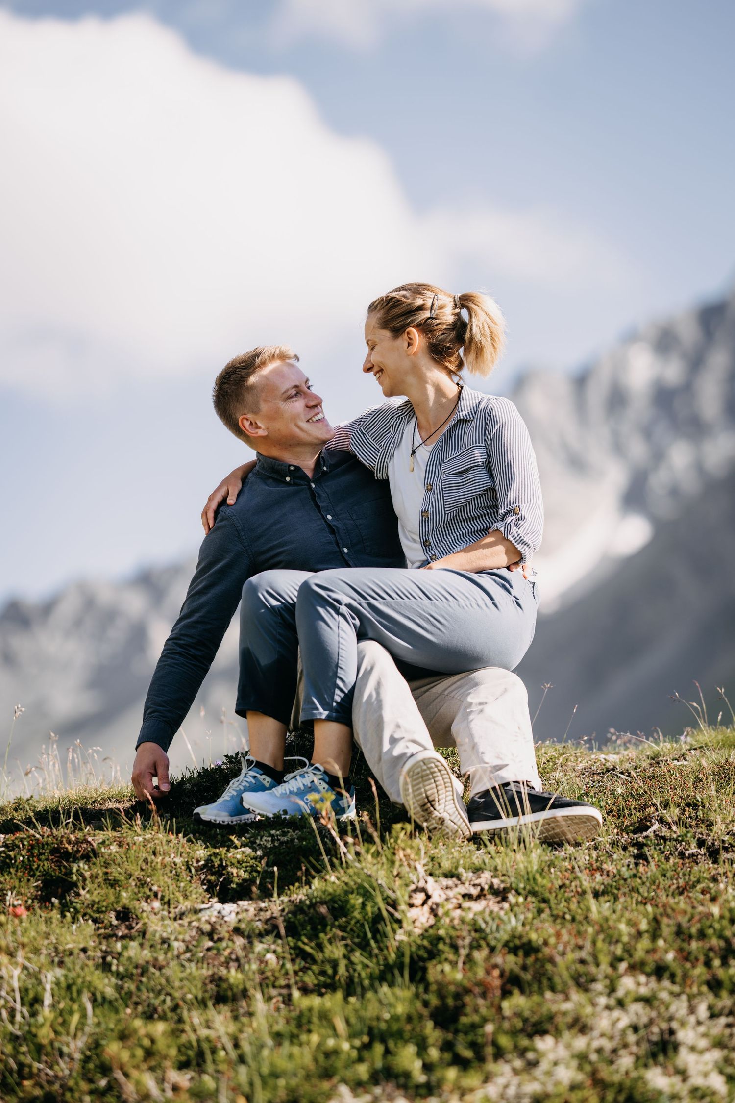 Hochzeitsfotografie & Paarshooting in Davos – romantische Outdoor-Fotos, professionelle Pärchenbilder in den Schweizer Alpen