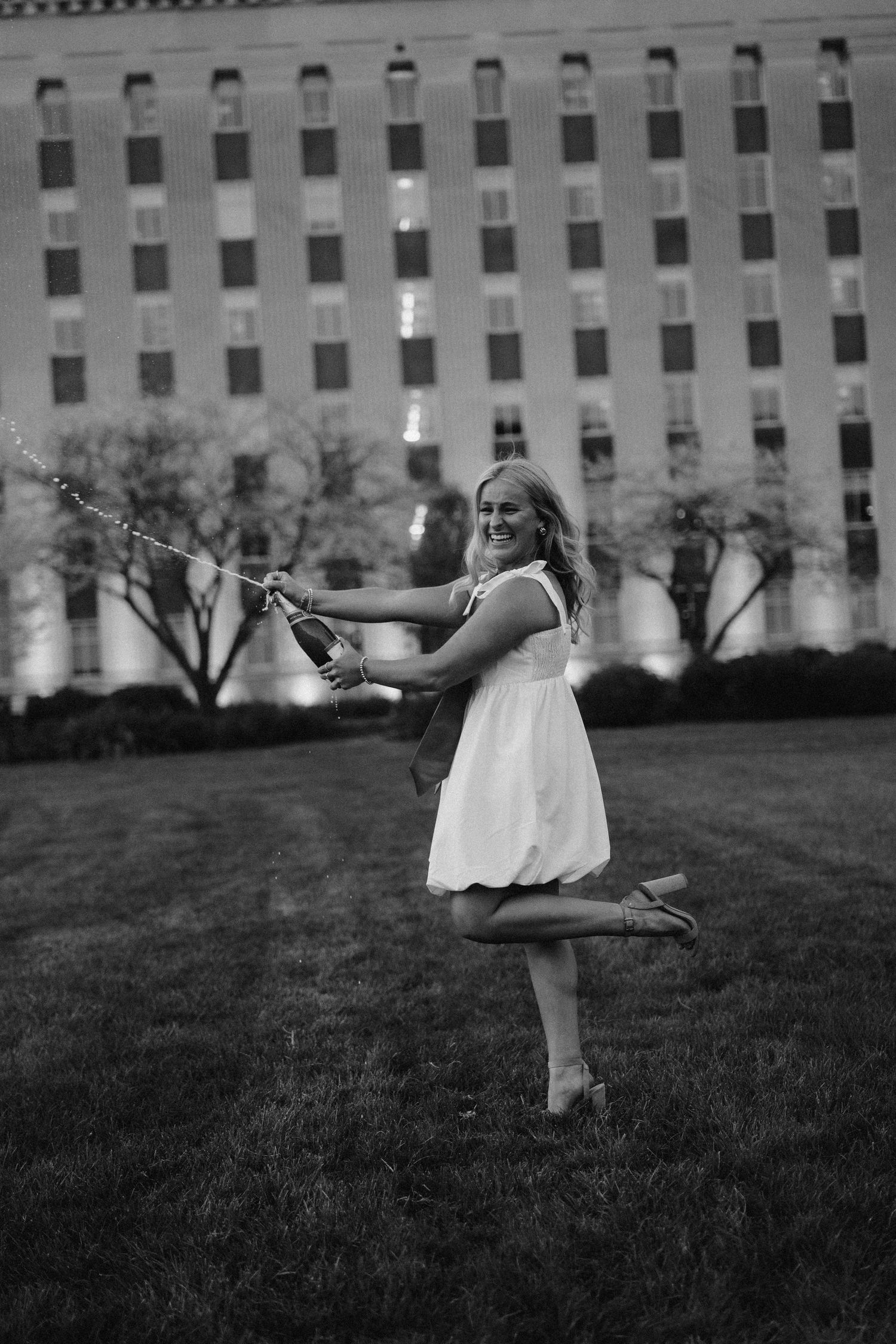champagne pop grad photos