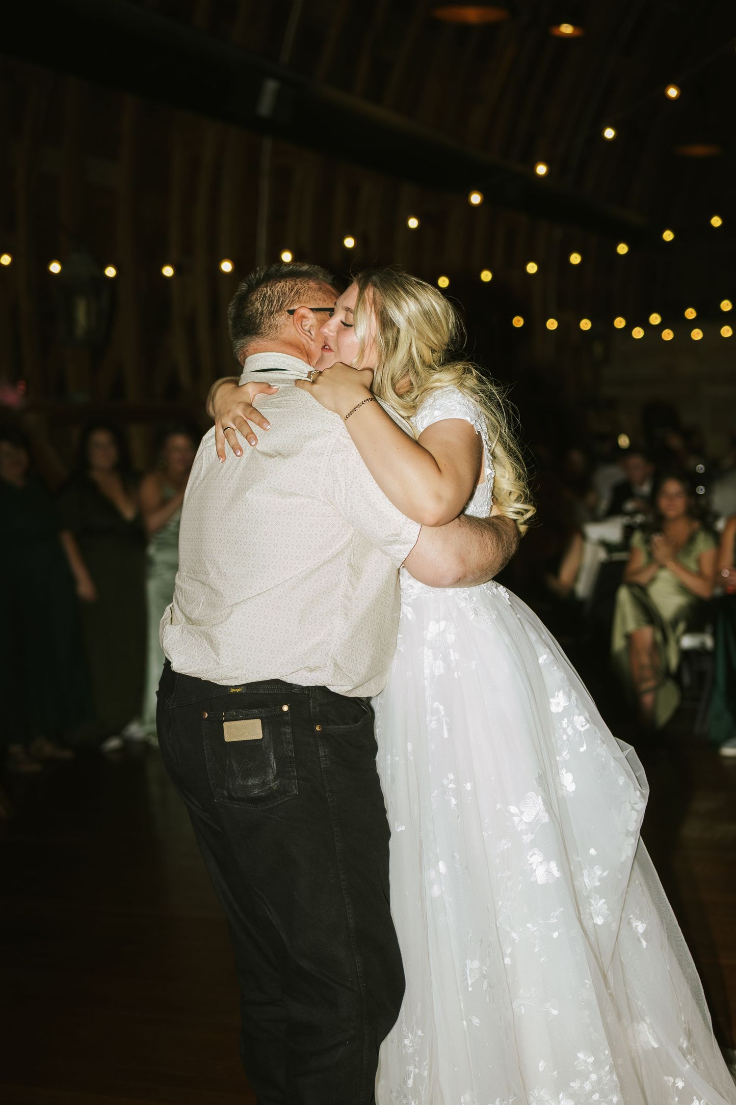 father daughter dance at wedding