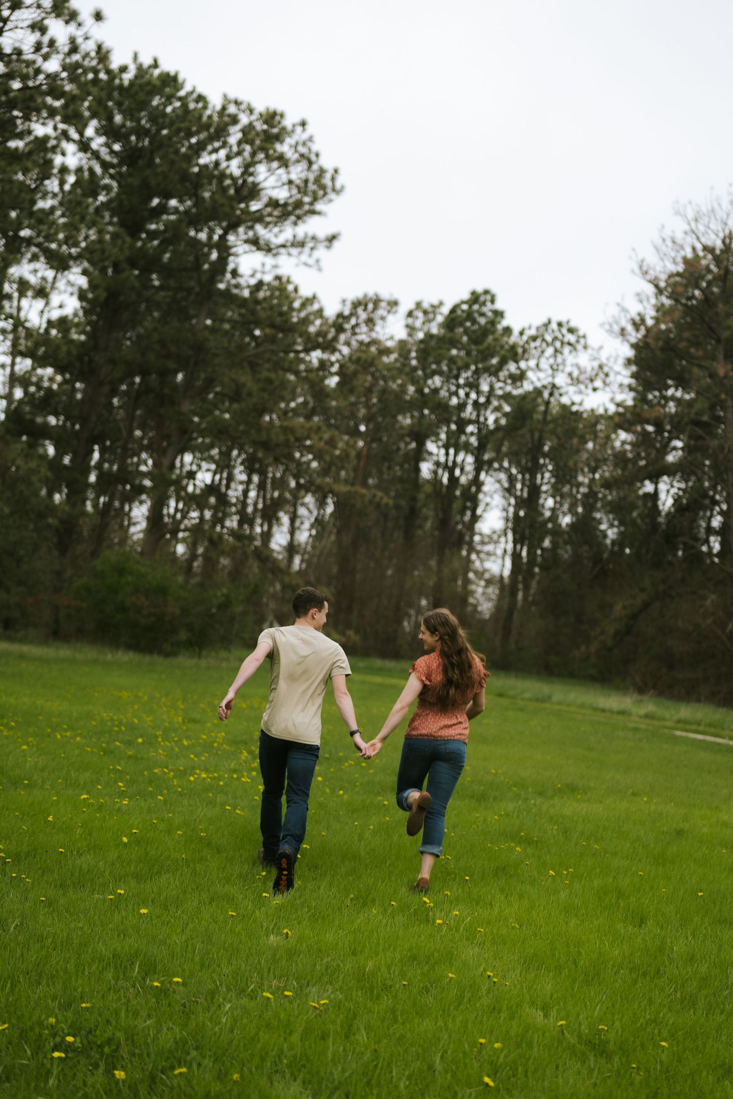 candid, romantic couples photos