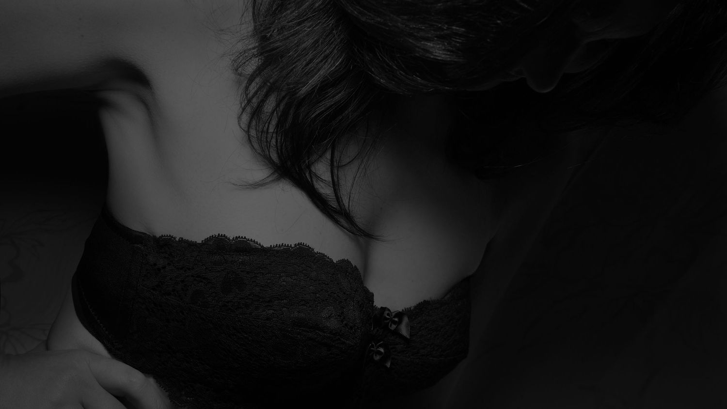 Boudoir photo of a lady photographed in a photography studio