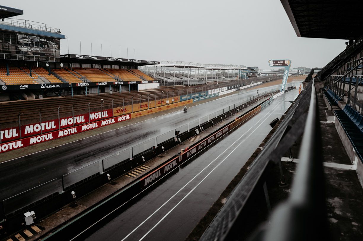 Reportage événementiel circuit automobile — photographe corporate CYRBOX Leica
