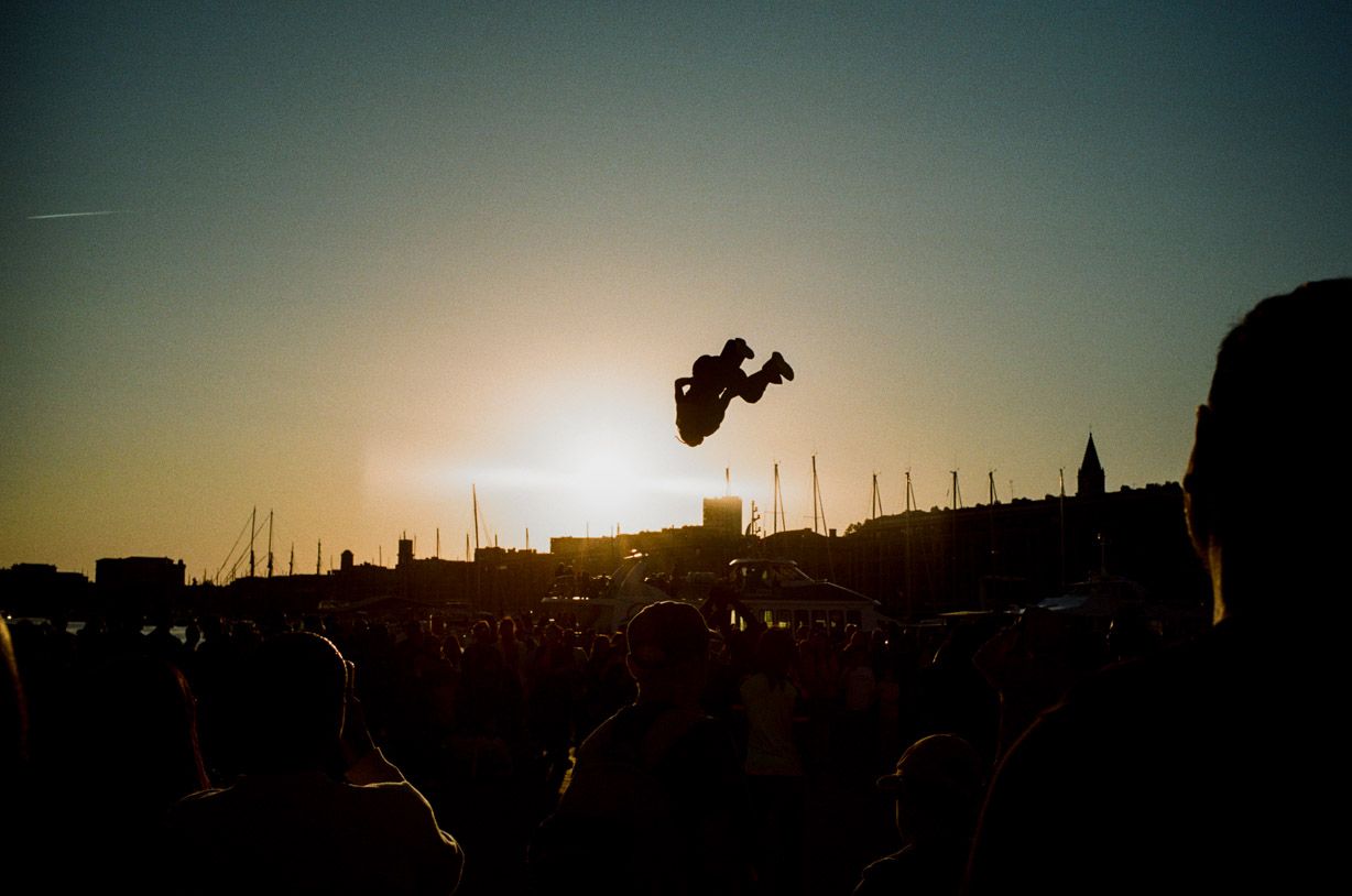 Photographie argentique, saut contre-jour coucher de soleil — Cyril Cornet CYRBOX