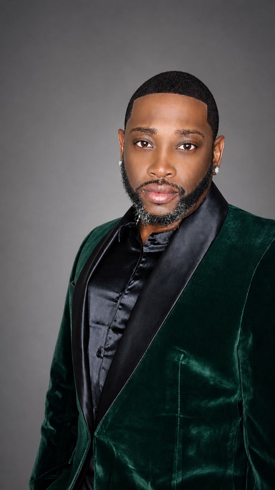 Male model in Atlanta, green dinner jacket, silk shirt. Vera-Lane's Photography & Media