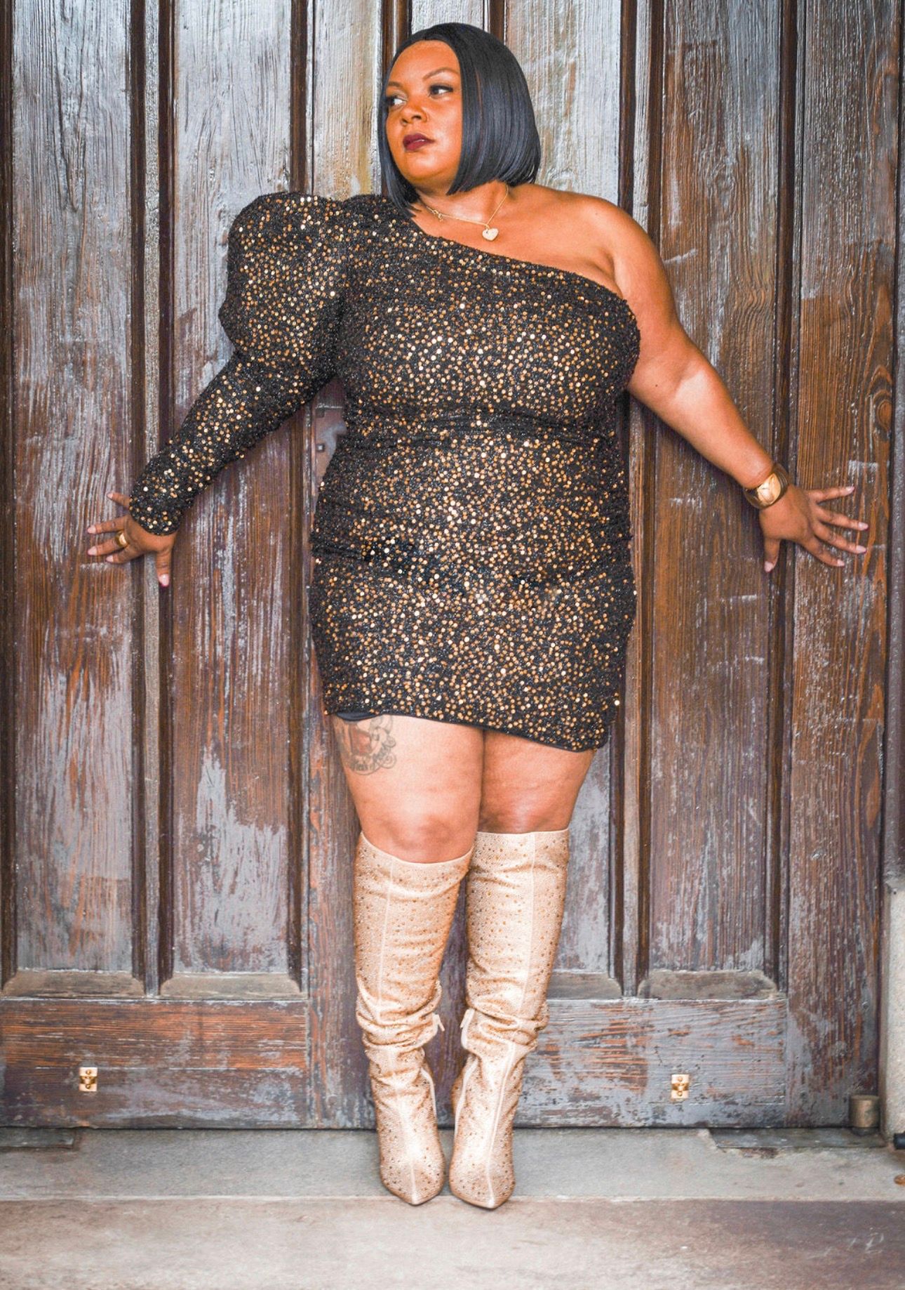 Atlanta portrait photoshoot featuring elegant gold dress – Vera-Lane’s Photography & Media