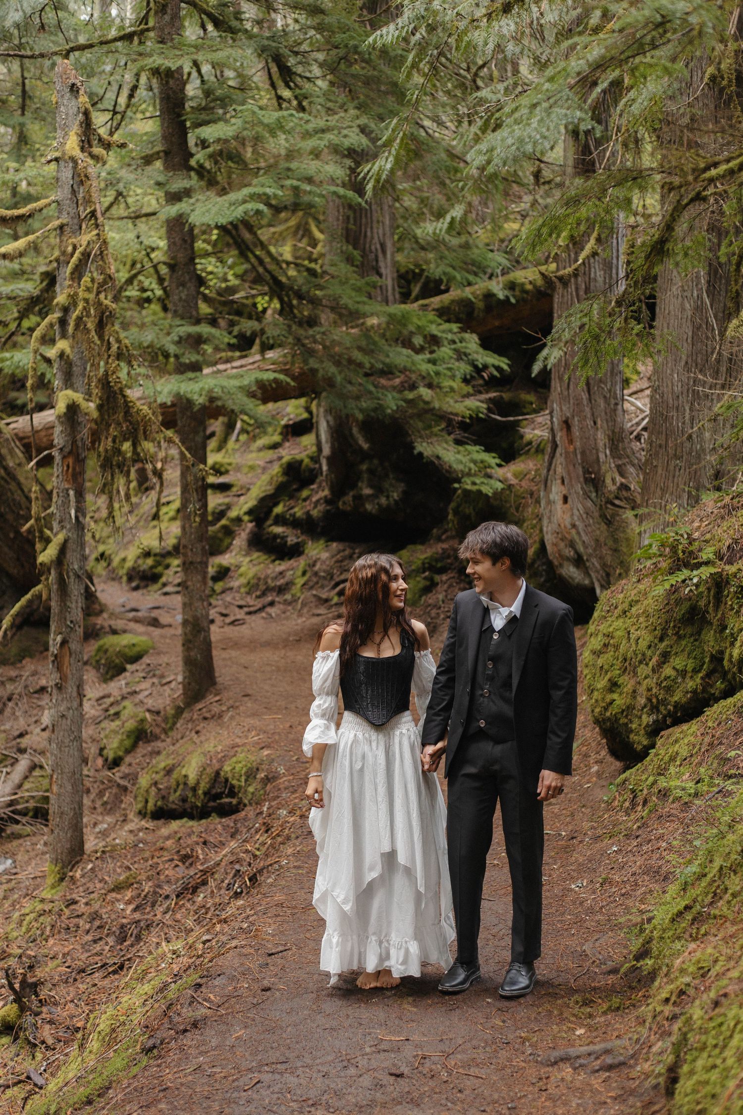 Oregon Photographer, Oregon Photography, Central Oregon Photographer, Cinematic, Documentary, Pnw, Portrait, Couples, Wedding, Engagement