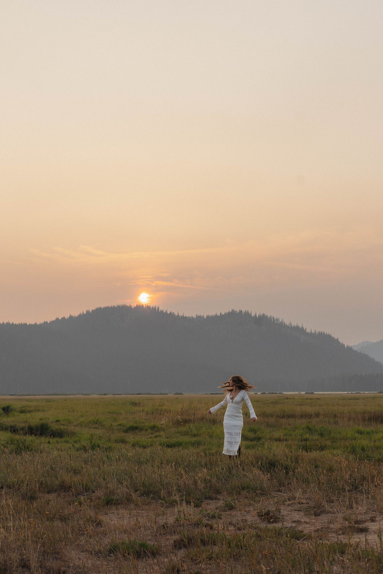 Oregon Photographer, Oregon Photography, Central Oregon Photographer, Cinematic, Documentary, Pnw, Portrait, Couples, Wedding, Engagement