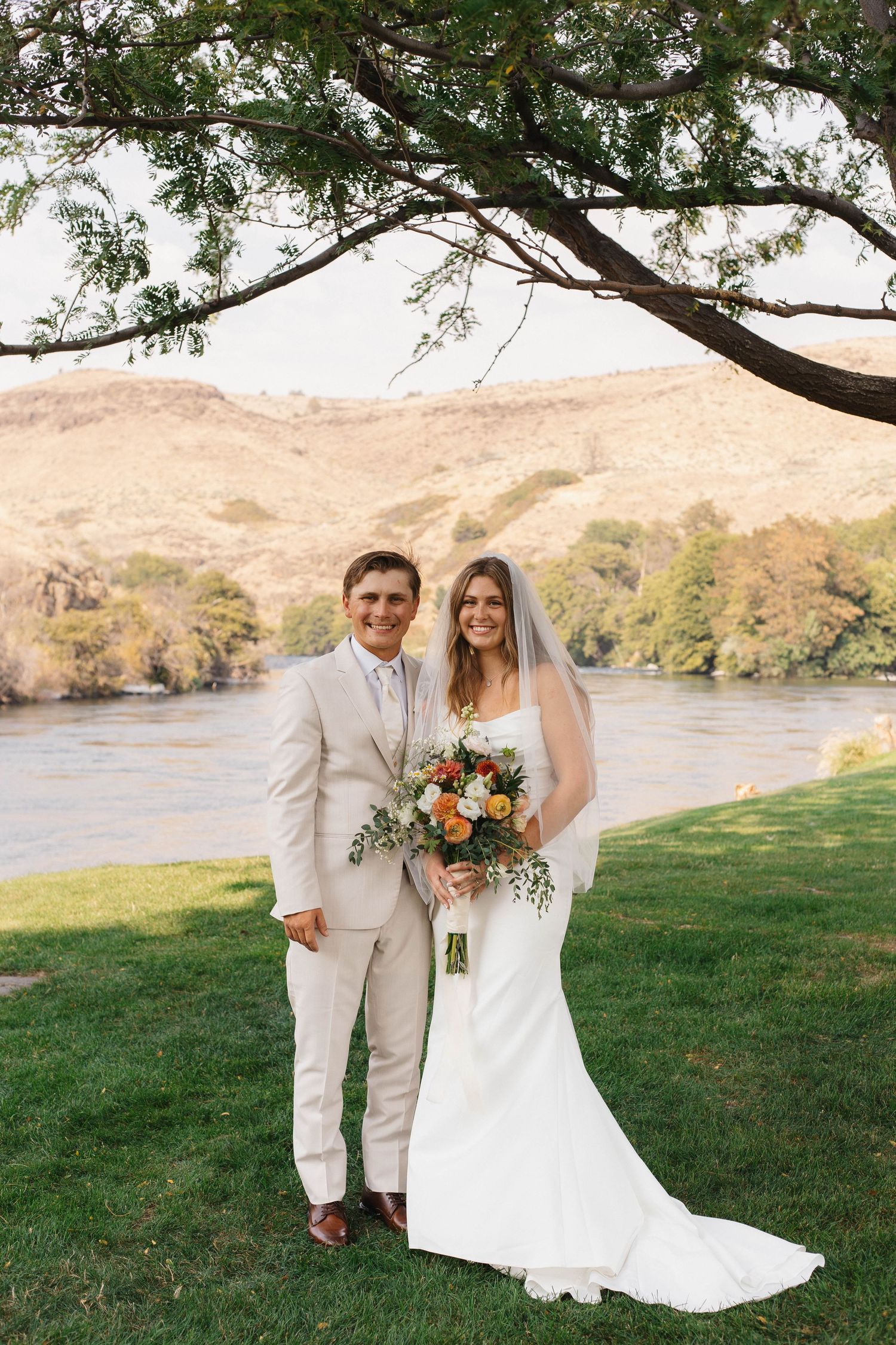 Oregon Photographer, Oregon Photography, Central Oregon Photographer, Cinematic, Documentary, Pnw, Portrait, Couples, Wedding, Engagement