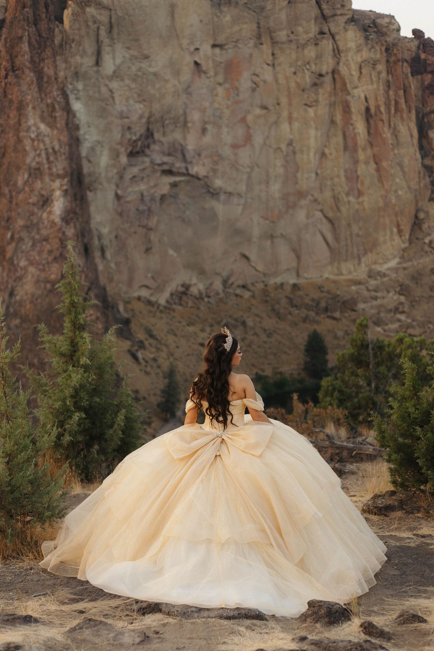 Oregon Photographer, Oregon Photography, Central Oregon Photographer, Cinematic, Documentary, Pnw, Portrait, Couples, Wedding, Engagement