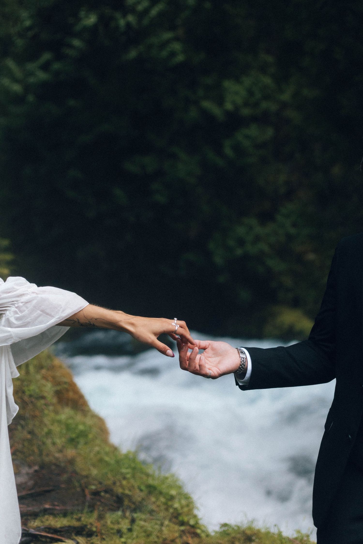 Oregon Photographer, Oregon Photography, Central Oregon Photographer, Cinematic, Documentary, Pnw, Portrait, Couples, Wedding, Engagement