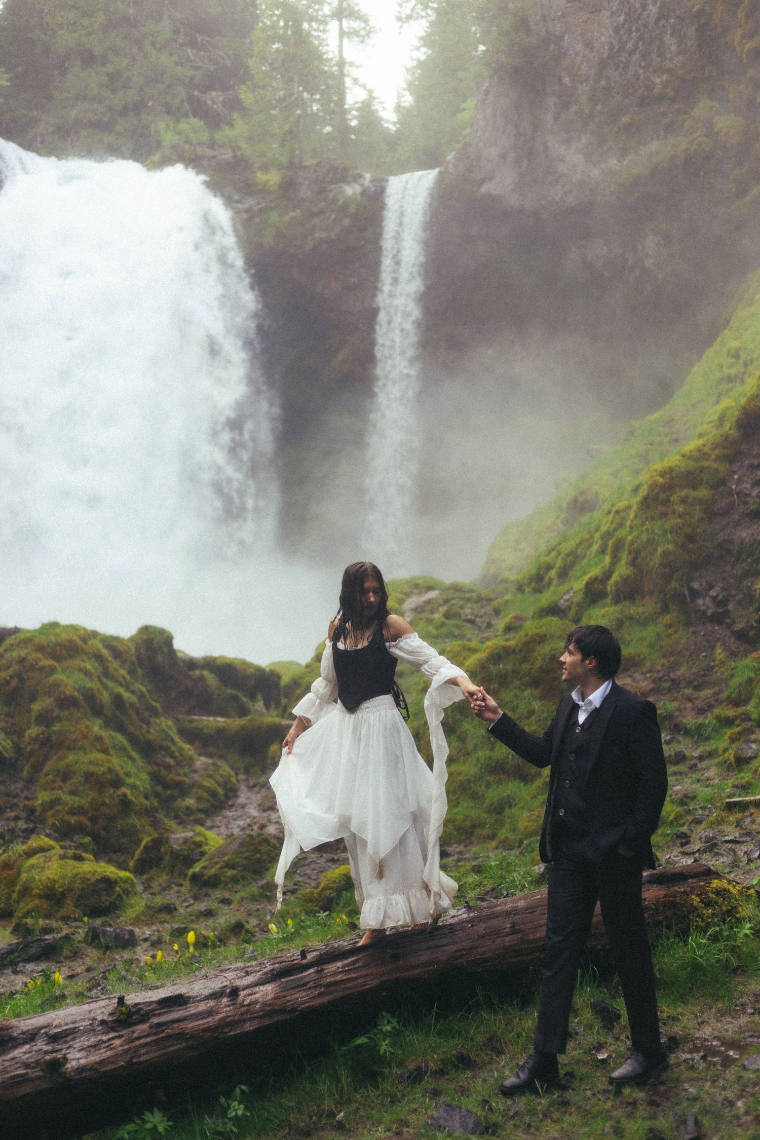 Oregon Photographer, Oregon Photography, Central Oregon Photographer, Cinematic, Documentary, Pnw, Portrait, Couples, Wedding, Engagement