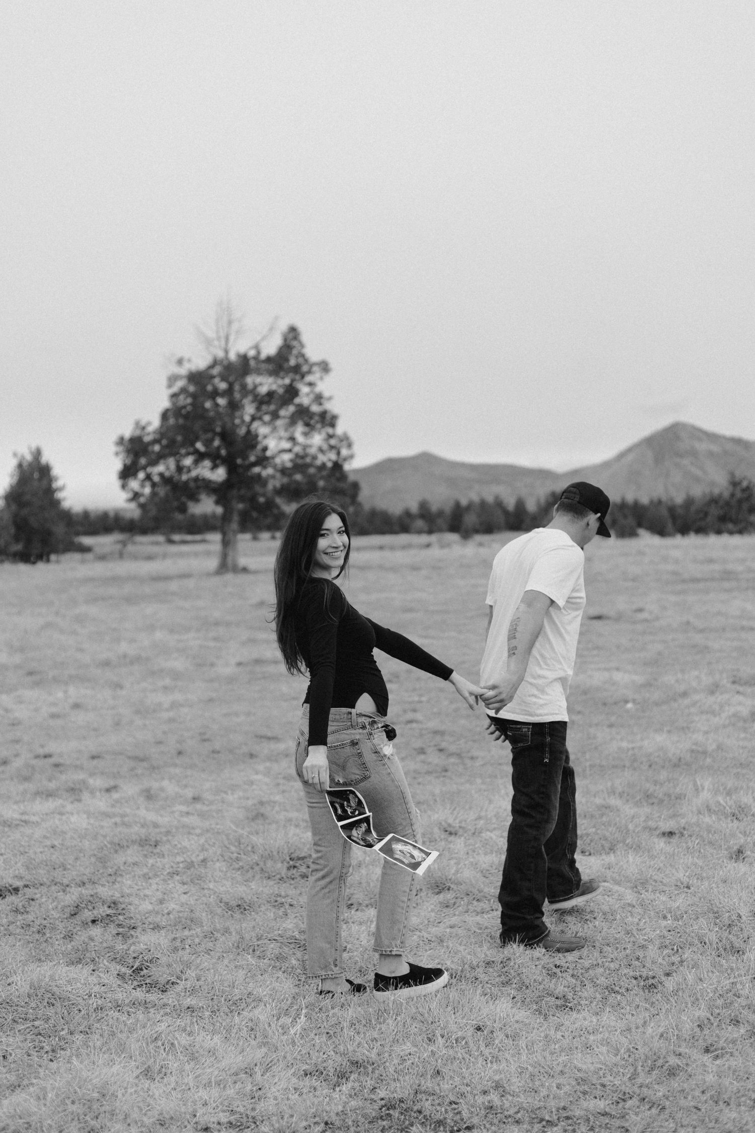 Oregon Photographer, Oregon Photography, Central Oregon Photographer, Cinematic, Documentary, Pnw, Portrait, Couples, Wedding, Engagement