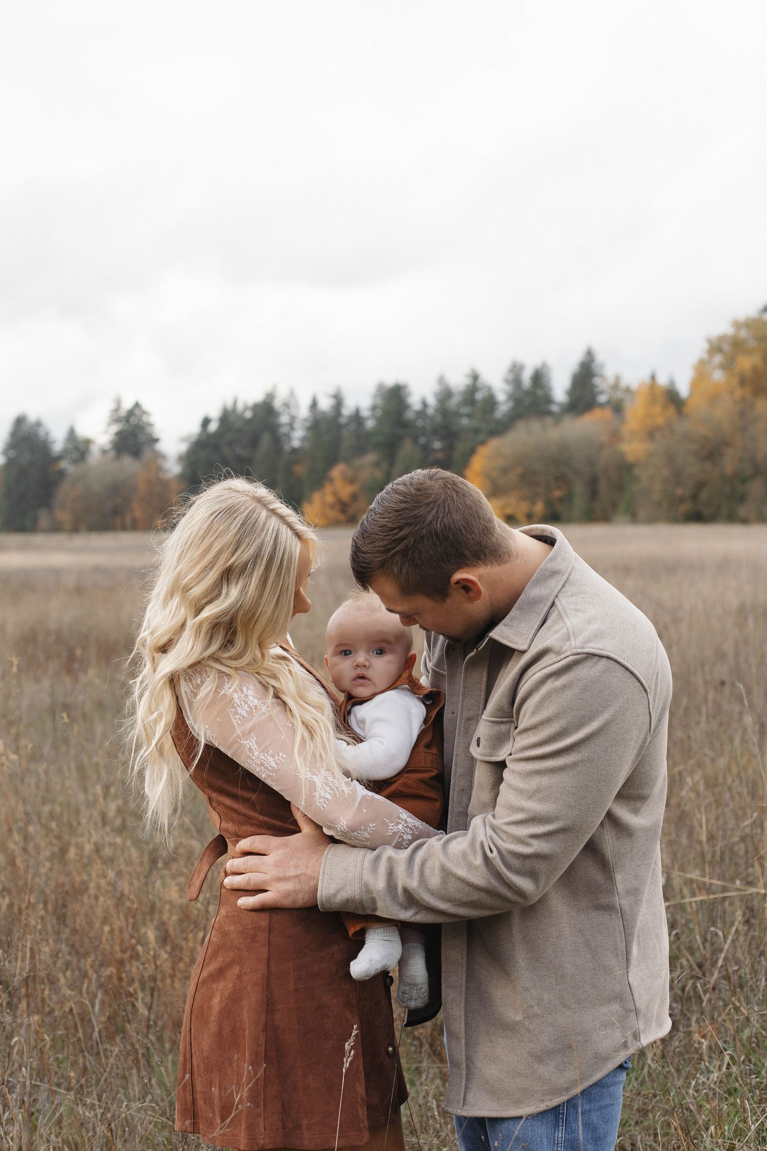 Oregon Photographer, Oregon Photography, Central Oregon Photographer, Cinematic, Documentary, Pnw, Portrait, Couples, Wedding, Engagement