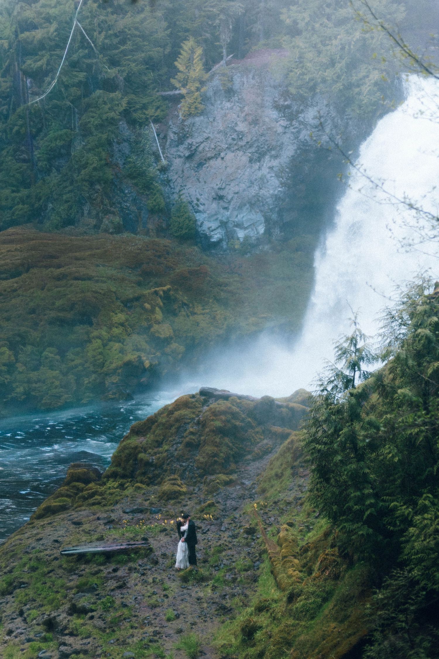 Oregon Photographer, Oregon Photography, Central Oregon Photographer, Cinematic, Documentary, Pnw, Portrait, Couples, Wedding, Engagement