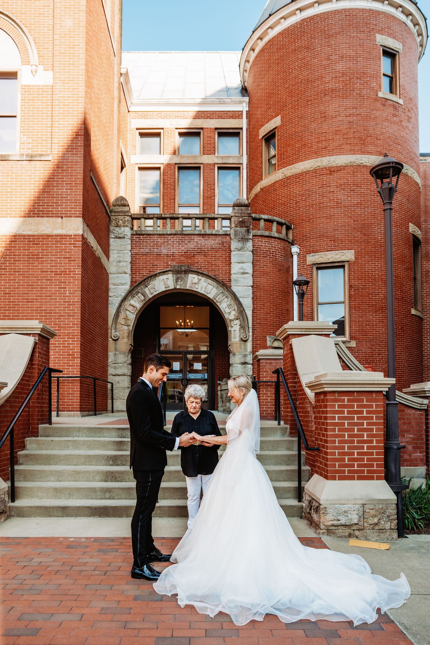 bride and groom elope outside of morgantown, wv courthouse | Morgantown elopement photographer | west virginia elopement photographer