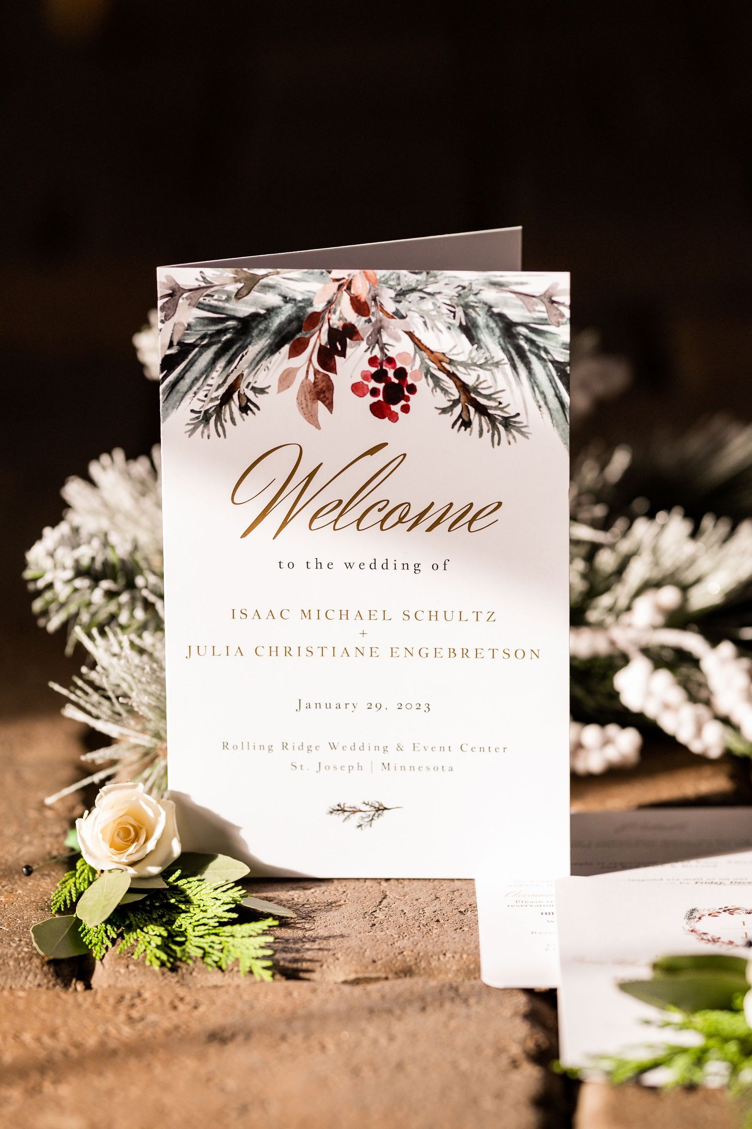 photography, bride, groom, Minnesota, wedding photography, lifestyle, candid, high-end, flowers, details, barn