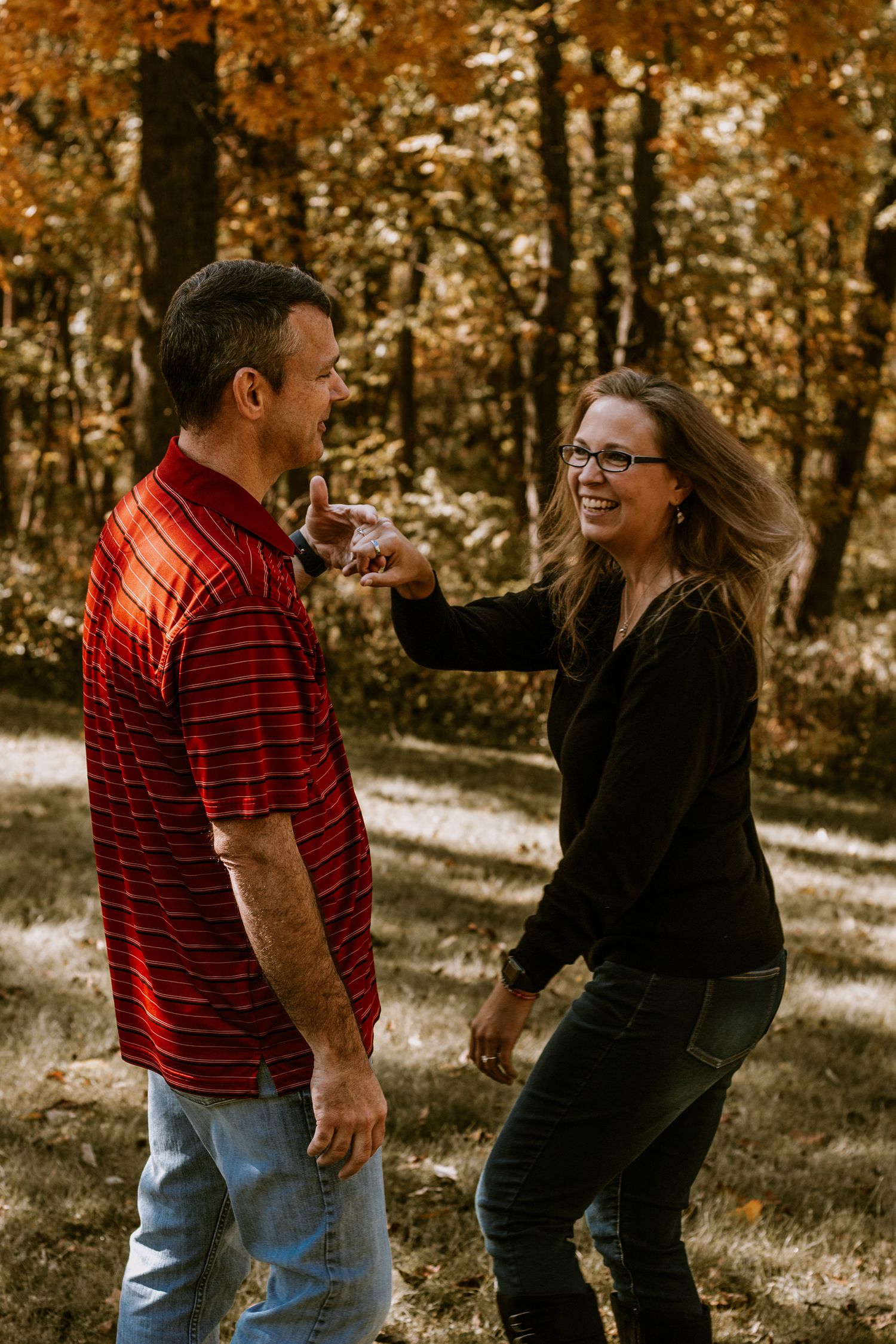 couple getting engaged in tiffin, iowa