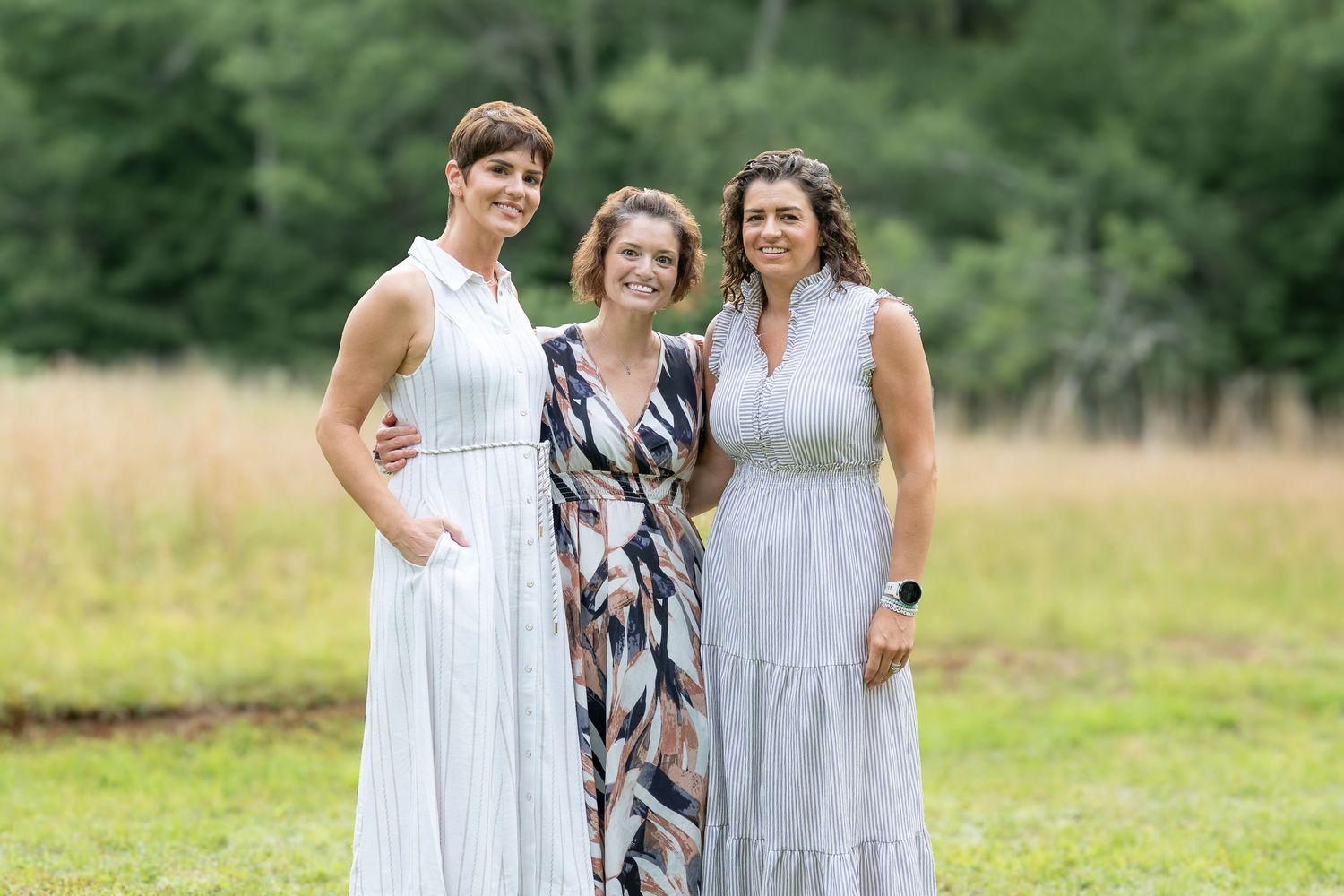 Family enjoying a natural outdoor portrait session in the Poconos, Pennsylvania