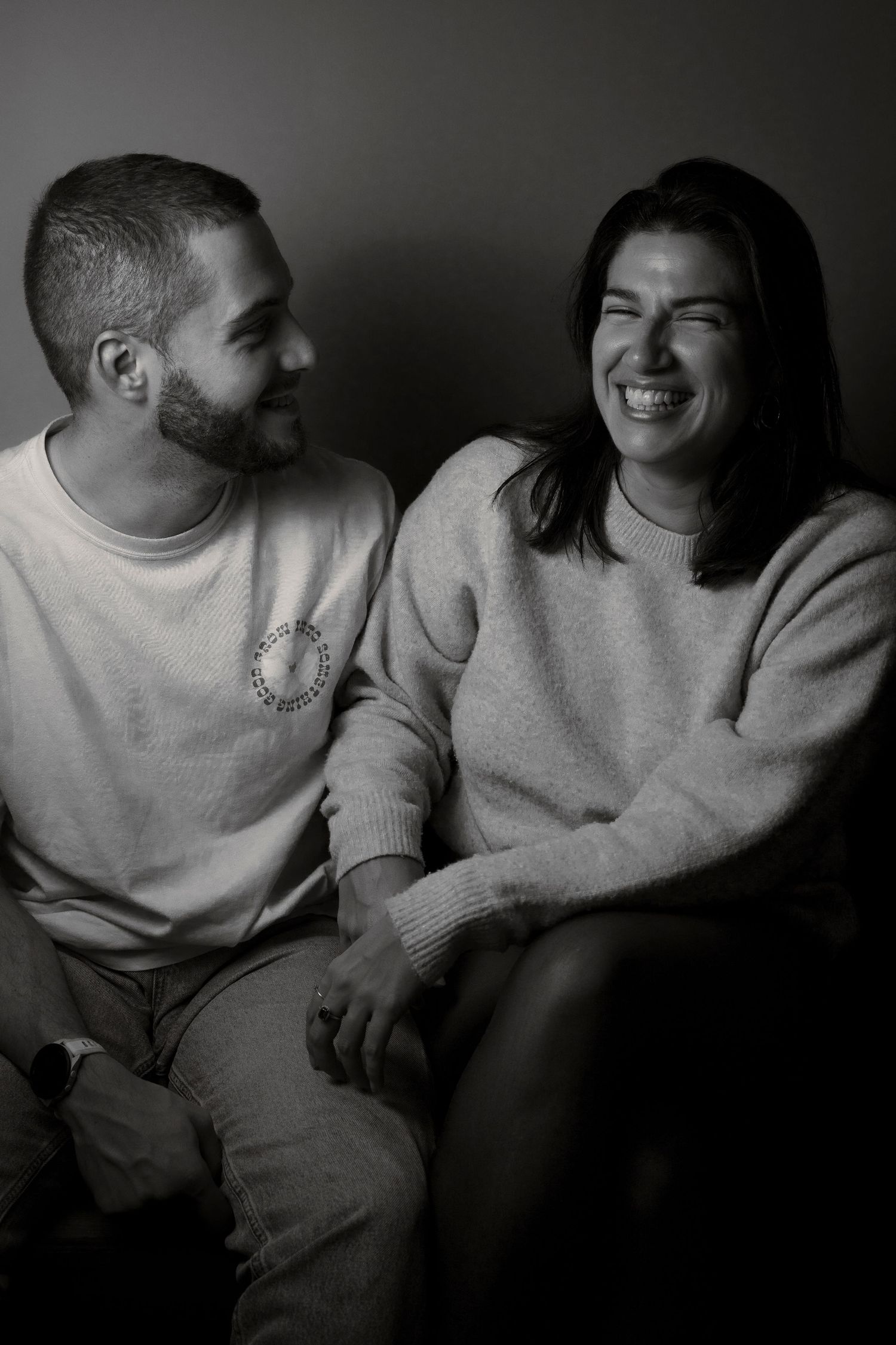 Photo de couple en noir et blanc