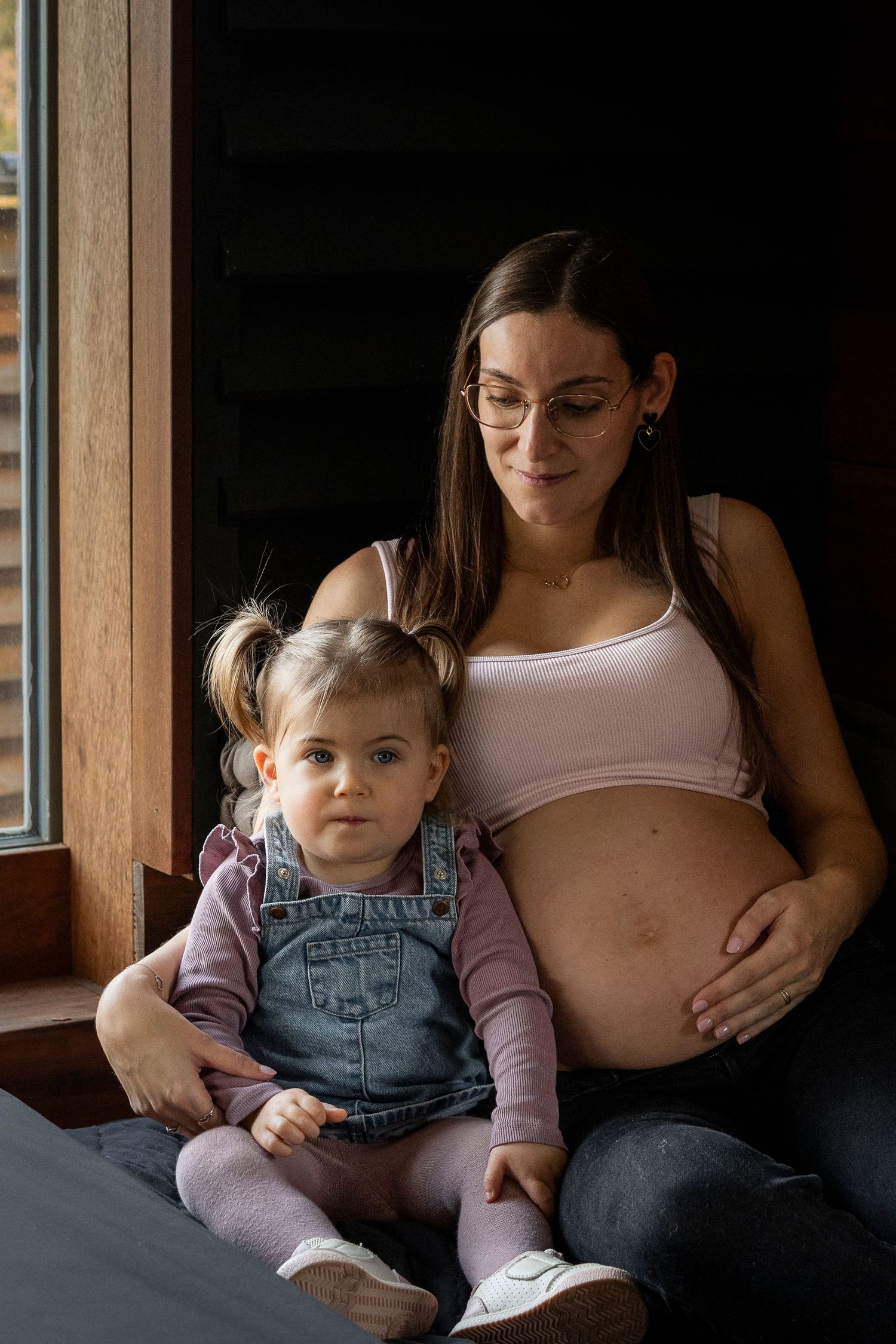 photo de grossesse de maman et sa fille
