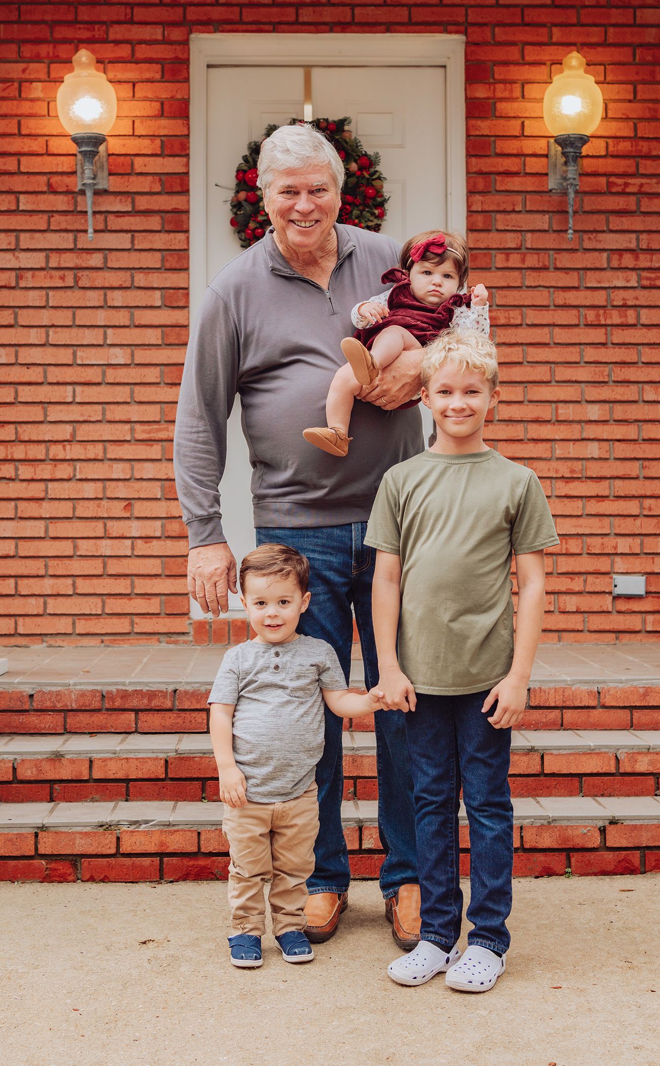 Grandkids with grandfather for family photos in Gainesville Florida