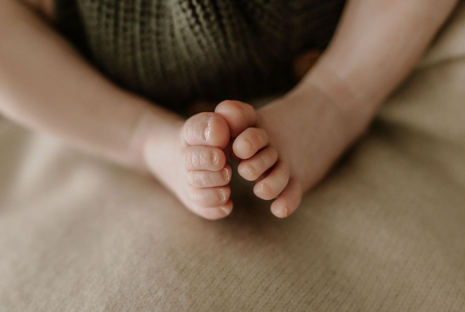Calgary newborn photographer