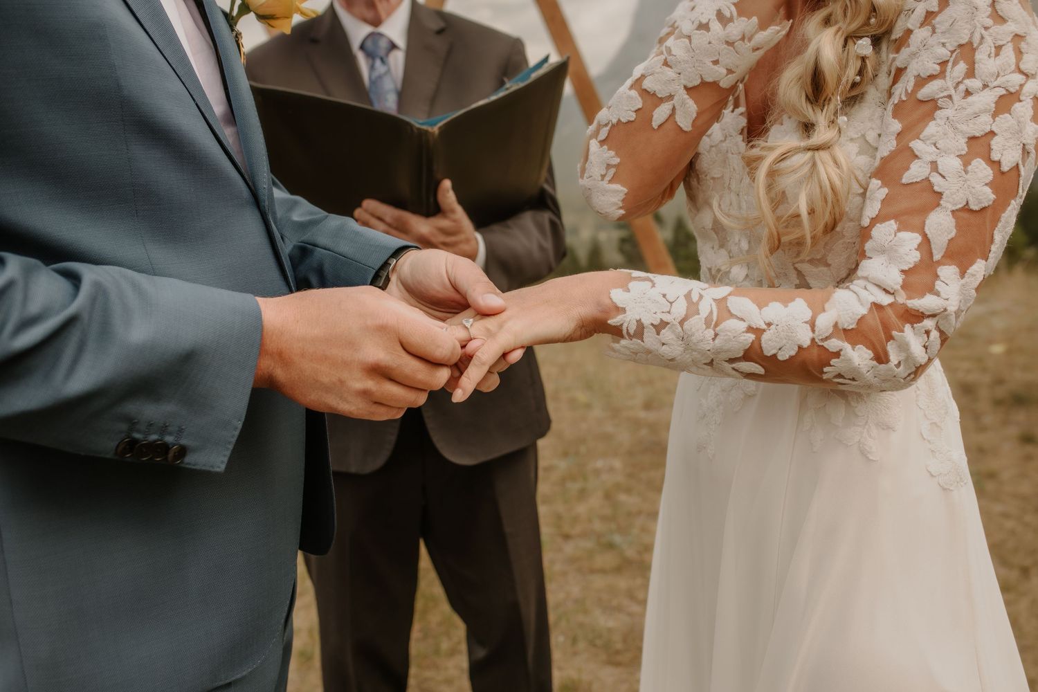 Calgary wedding Photographer