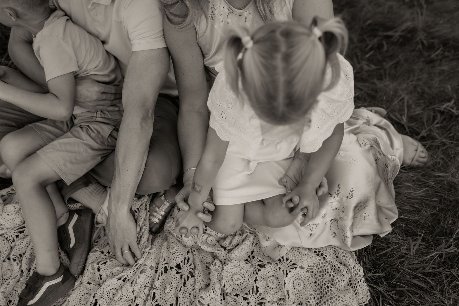 Calgary maternity photographer