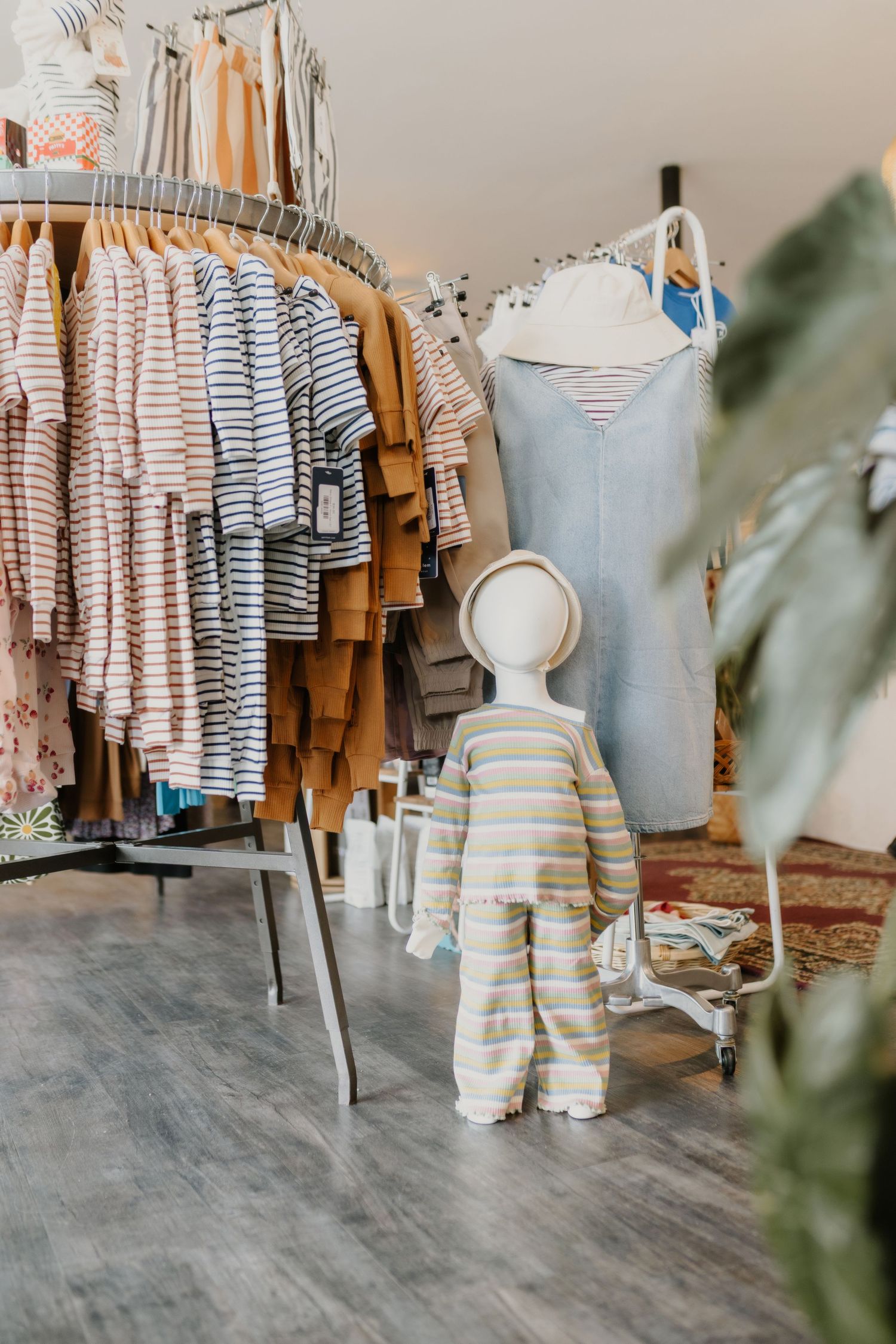 Best Places to Shop for Family Photo Outfits in Calgary