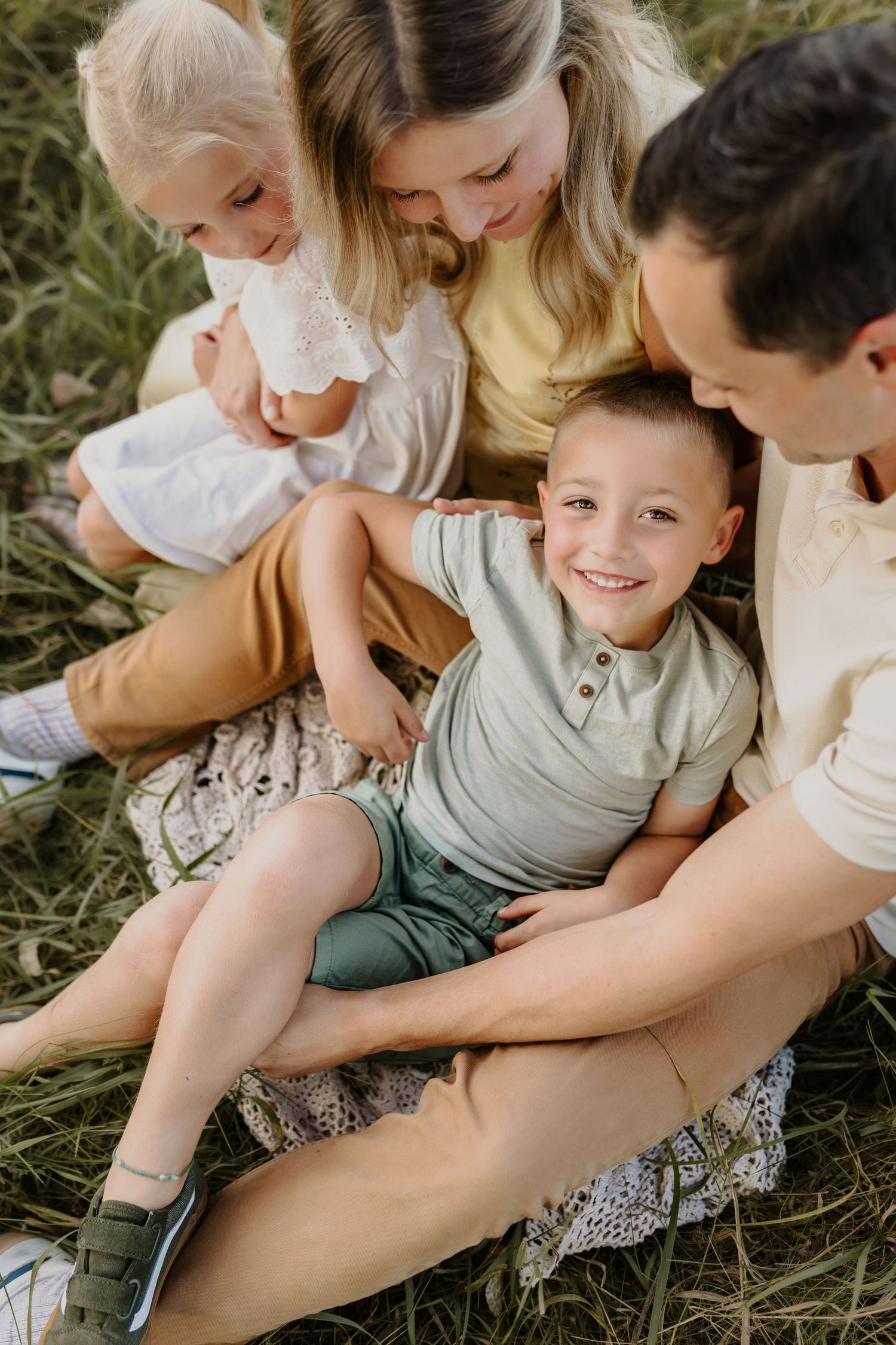 Calgary maternity photographer
