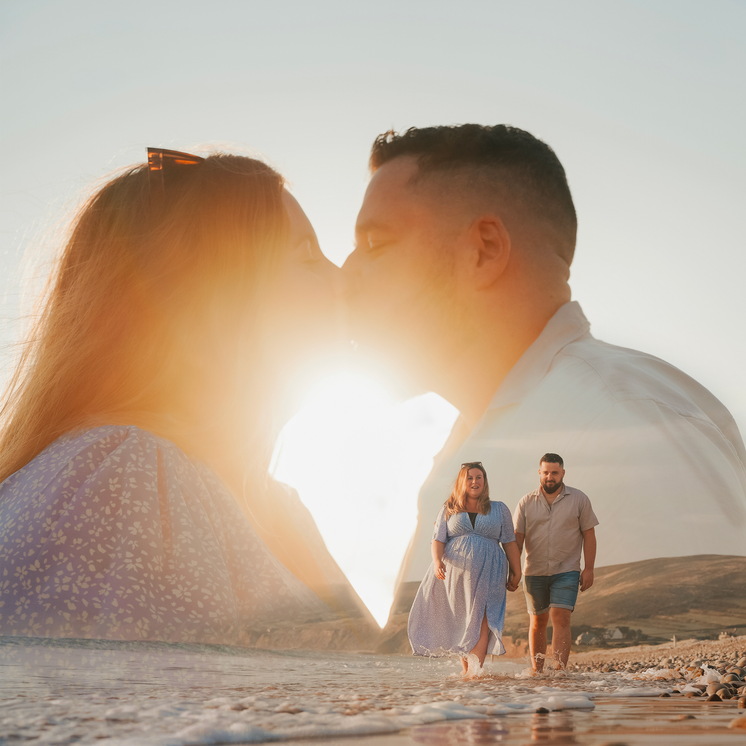 shooting de future maman au coucher du soleil - Liograph Studio Créatif
