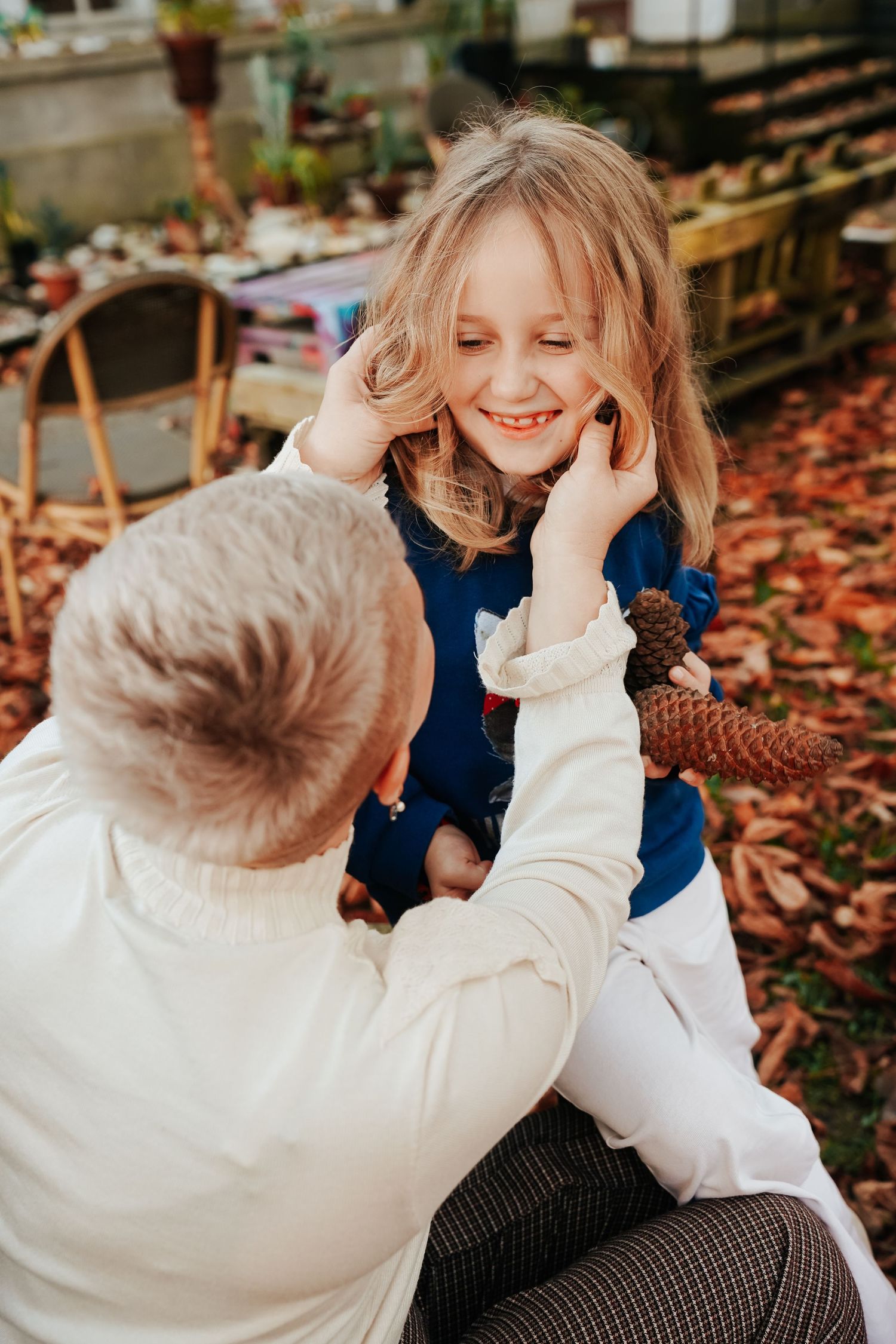instant mère-fille - tendresse et naturel
