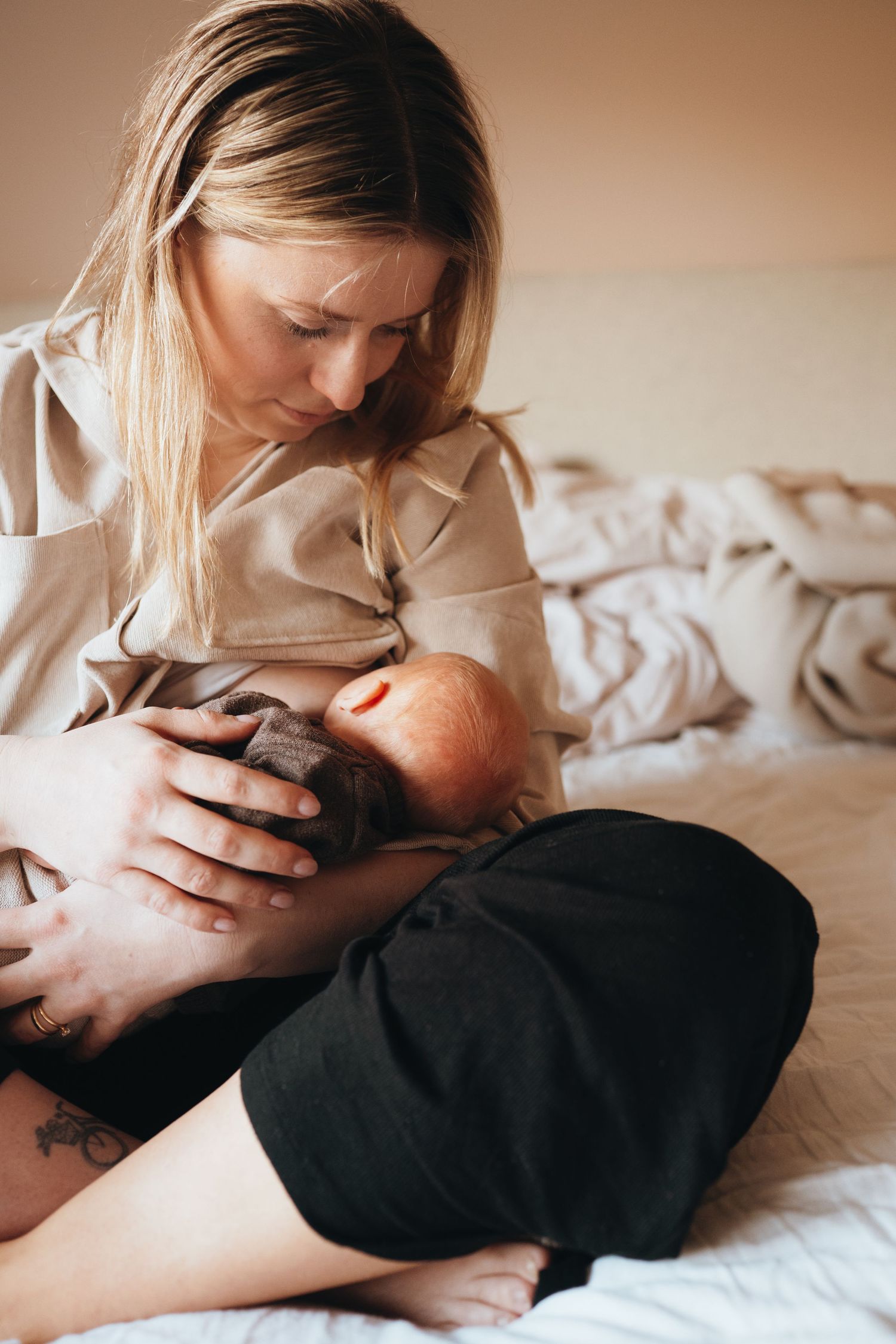 Mama, Stillen, Baby, Hunger, Homestory