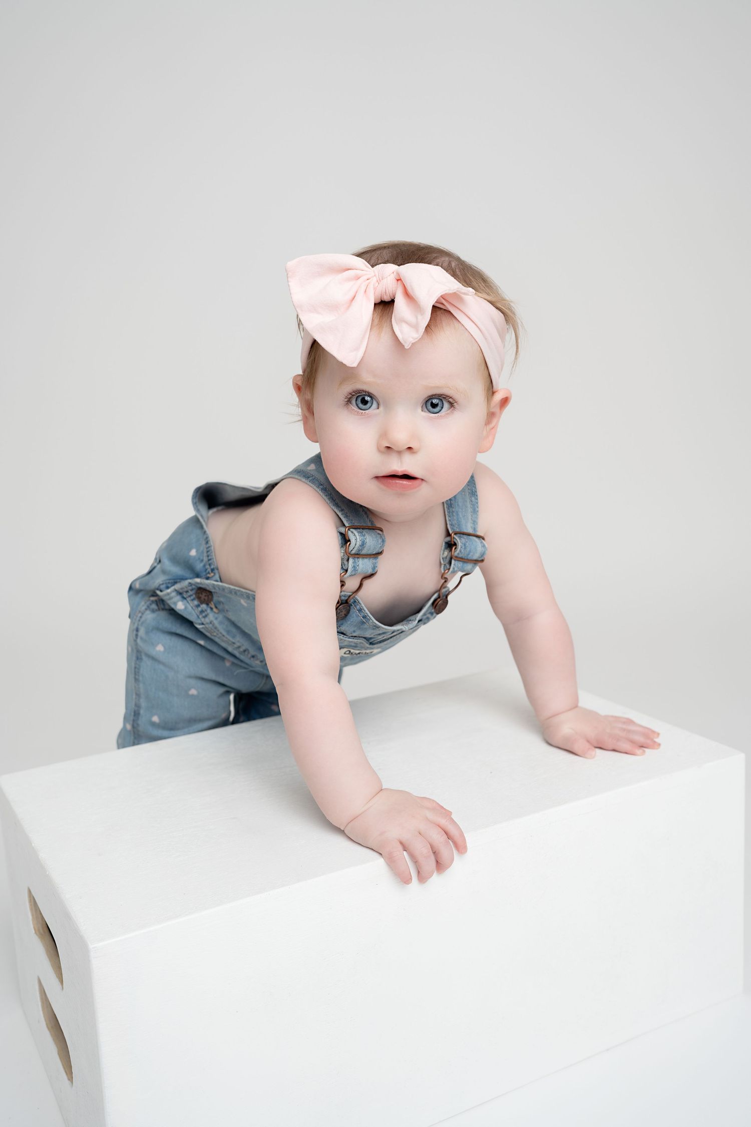 Smiling baby in our Woodland Hills studio. Amazing milestone photography in Los Angeles & the SF Valley.