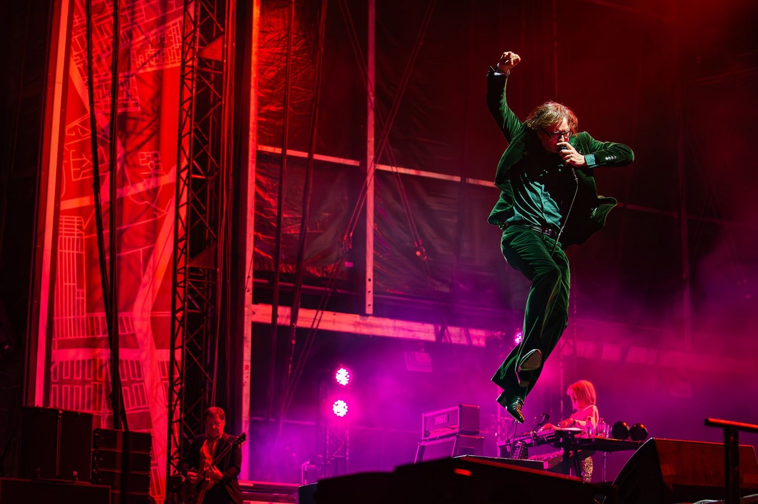 Jarvis Cocker performing live with Pulp at Corona Capital in Mexico City, photographed by Canadian concert photographer Lisa Mark.