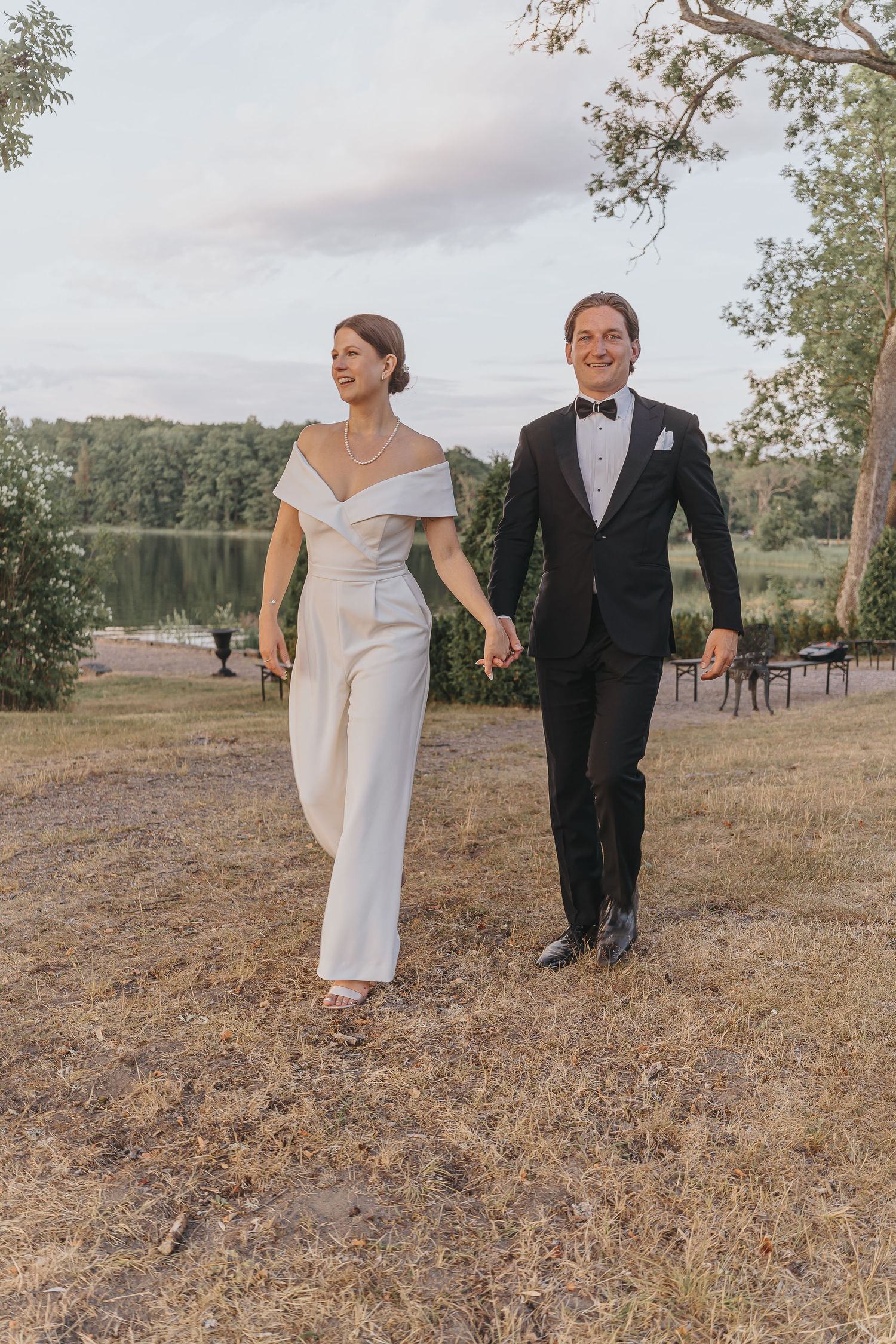 bröllopsfotograf Örebro, bröllopsfotograf Karlskoga, avslappnade bröllopsbilder