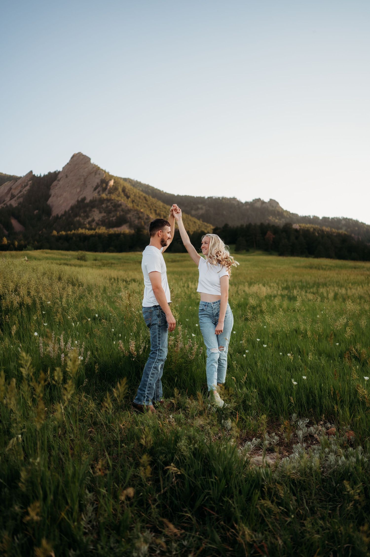 Colorado elopement photographer mountain couple session