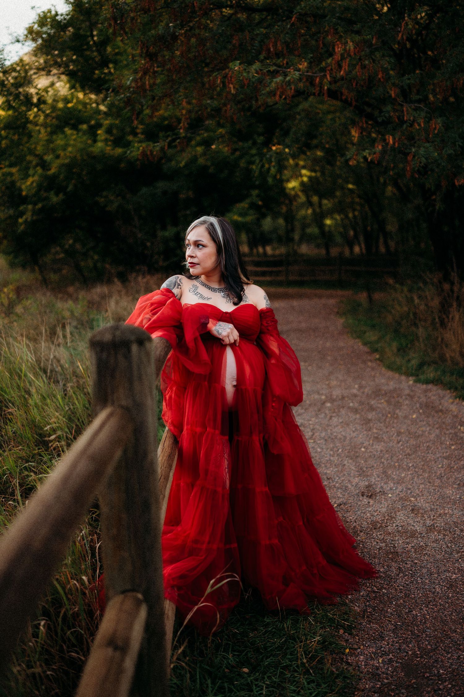 Denver maternity photographer outdoor lifestyle session