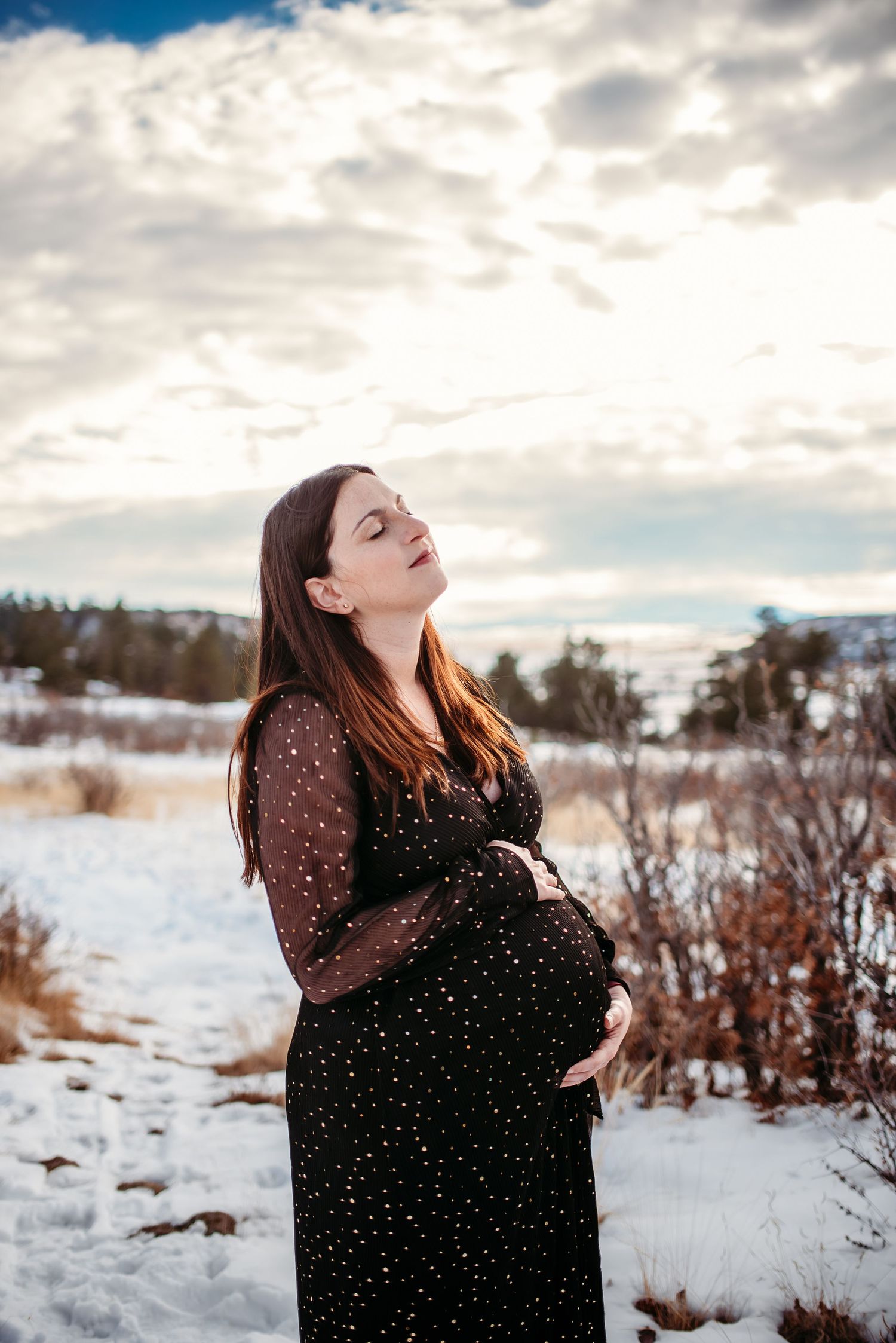 Denver maternity photographer outdoor lifestyle session