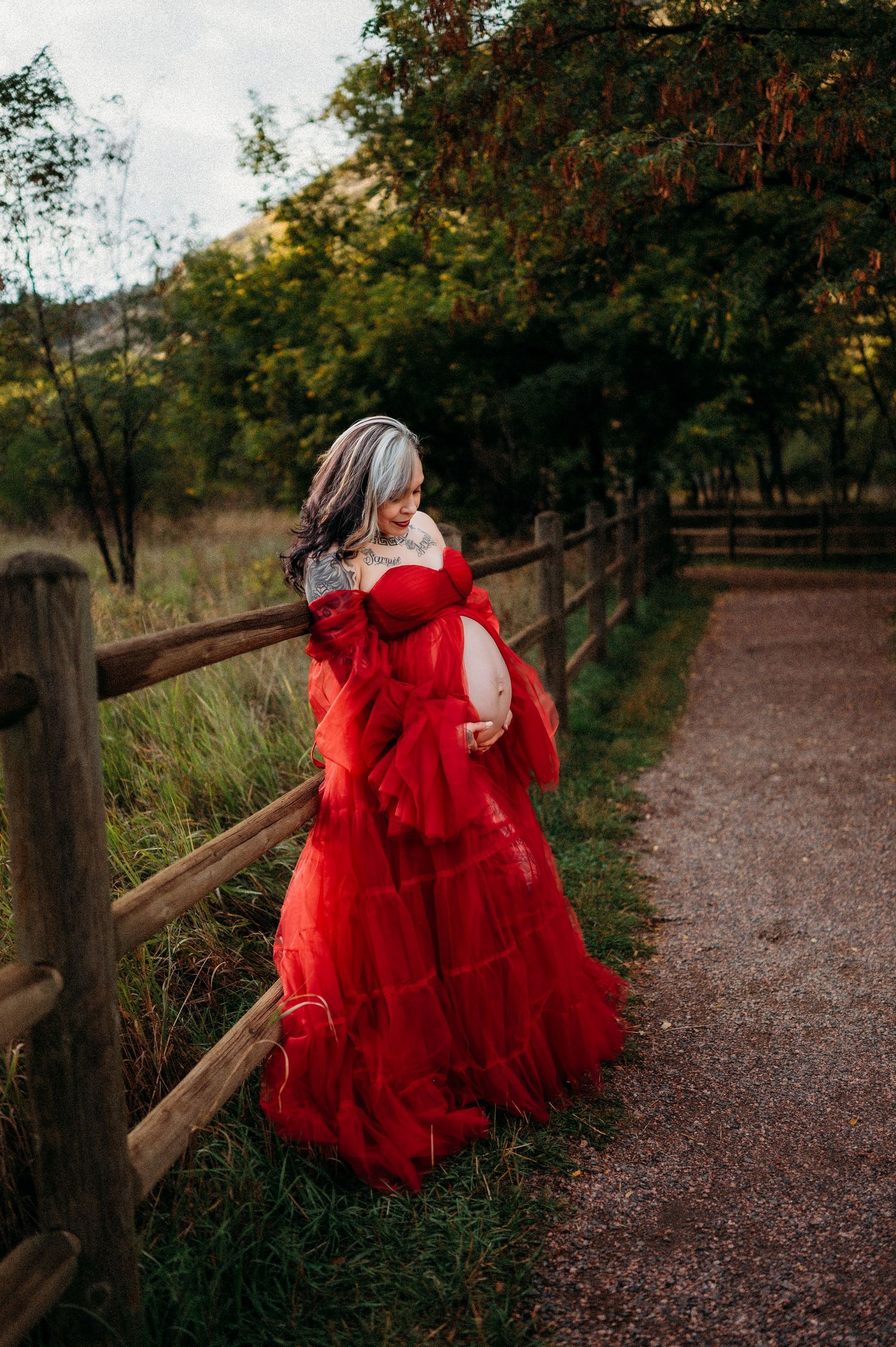 Denver maternity photographer outdoor lifestyle session