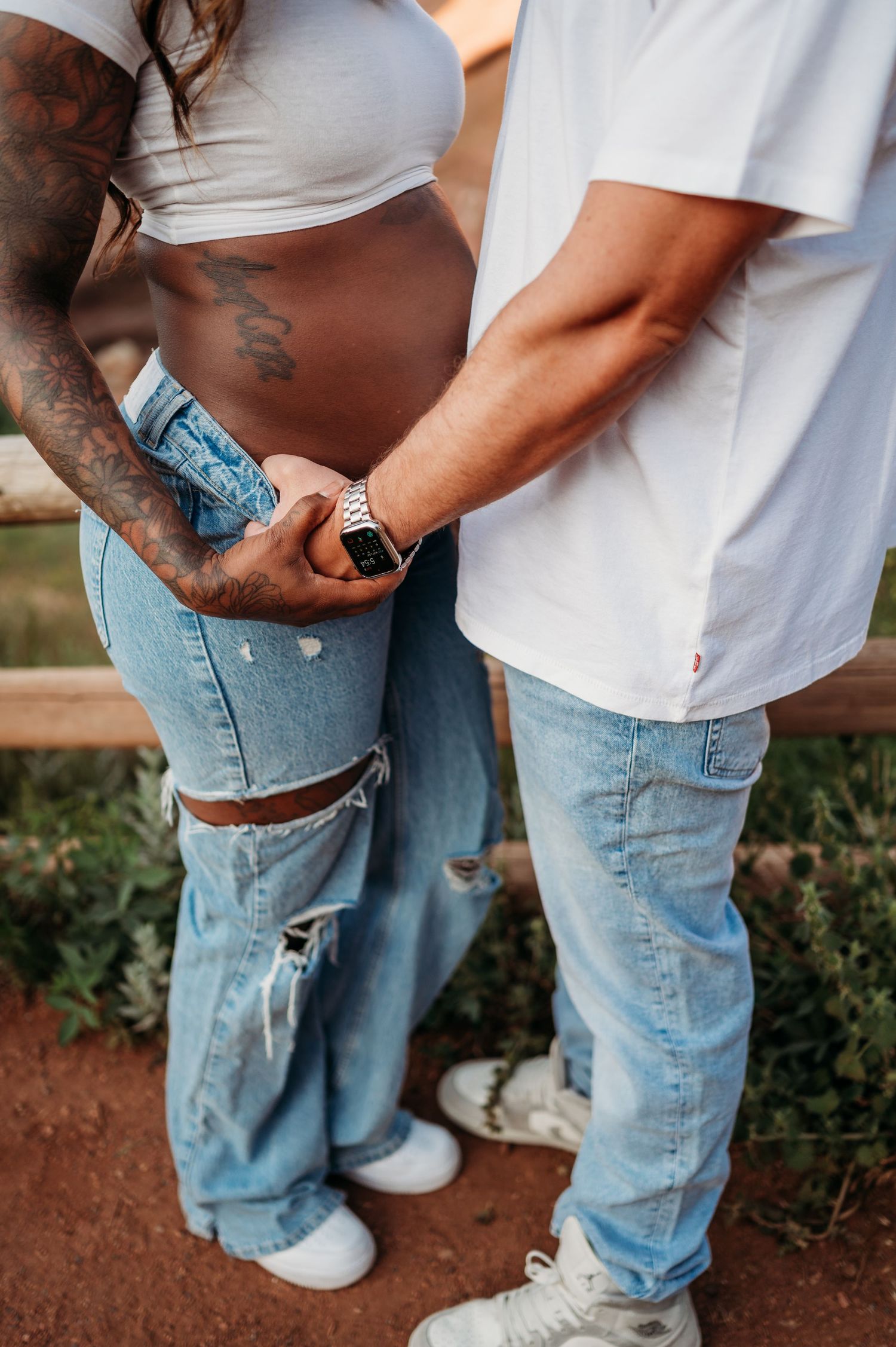Denver maternity photographer outdoor lifestyle session